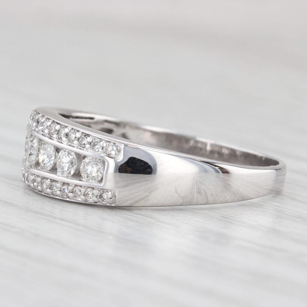 Información sobre la gema:
- Diamantes naturales -
Quilates totales - 1ctw
Talla - Redonda brillante
Color - G - H
Claridad - SI2 - I1

Metal: Oro blanco de 14 quilates
Peso: 5 gramos 
Sellos: 14k
Altura de la cara: 7.7 mm 
Altura sobre el dedo: 3.3
