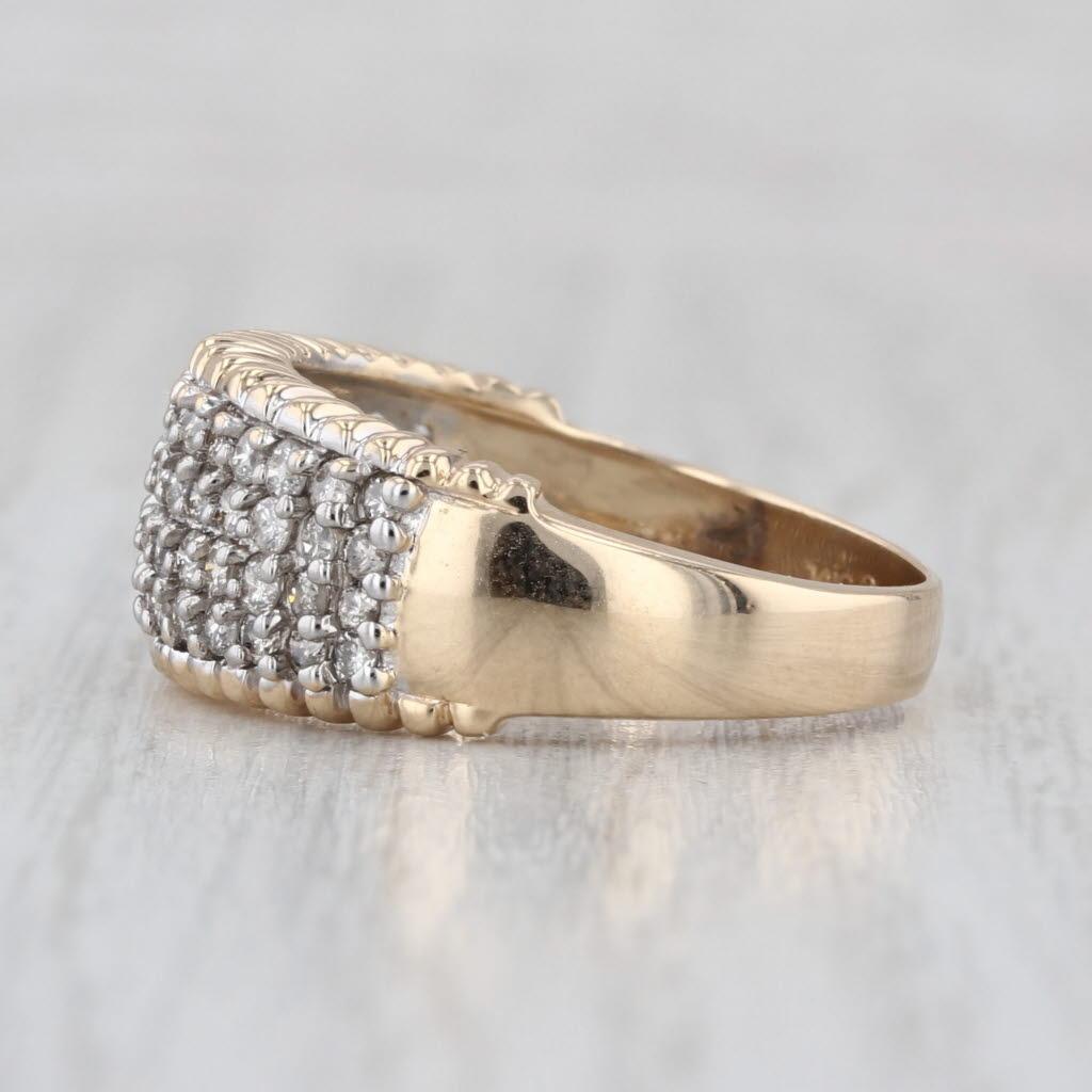 Informations sur les pierres précieuses :
- Diamants naturels -
Total des carats - 1ctw
Taille - Brilliante ronde
Couleur - H - J
Clarté - SI2 - I1

Métal : or jaune 14k, montures en or blanc
Poids : 5.2 grammes 
Estampilles : 14kt
Hauteur de la