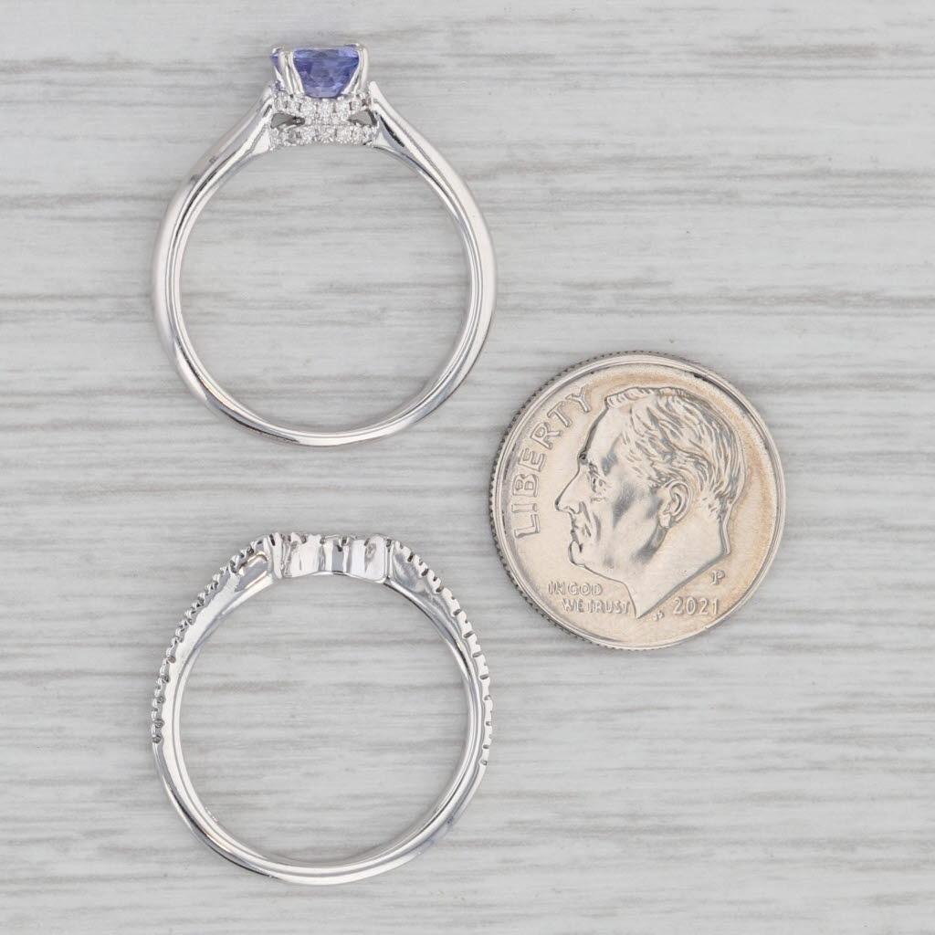Anello di fidanzamento con tanzanite rotonda da 1 ct. Fascia nuziale con diamante in oro 18 carati in vendita 4