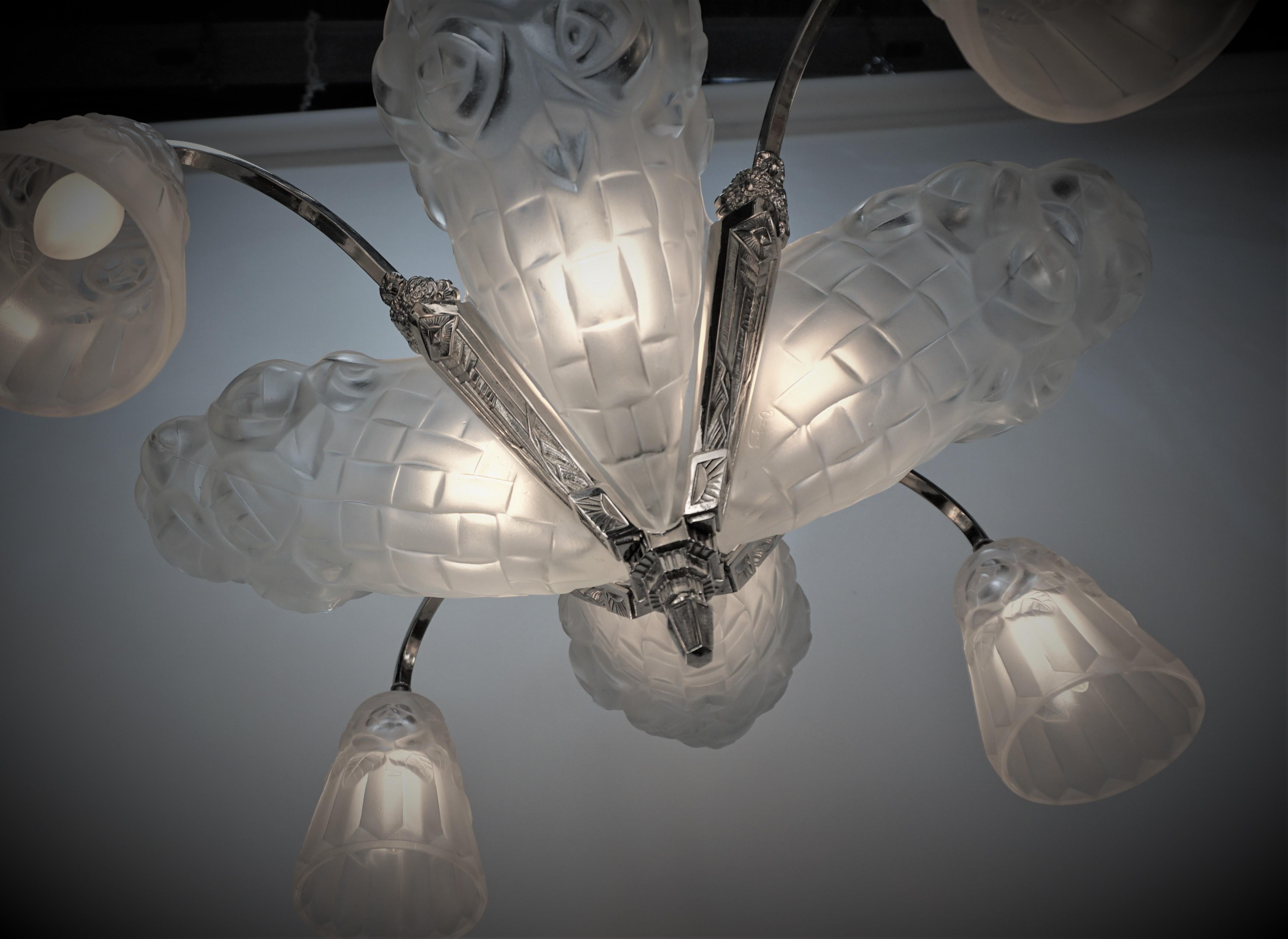 1French Art Deco Chandelier by Degue 3