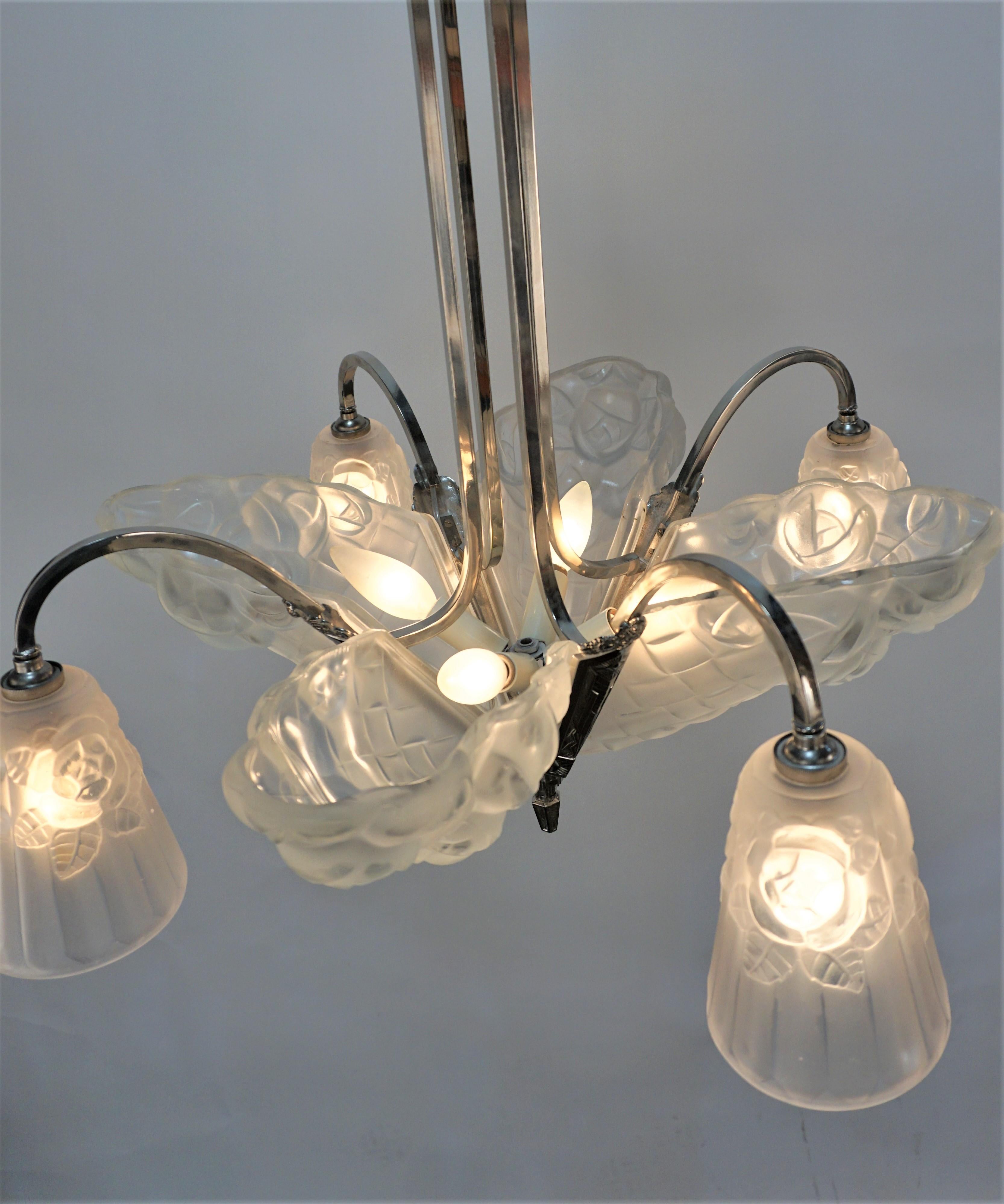 1French Art Deco Chandelier by Degue 4