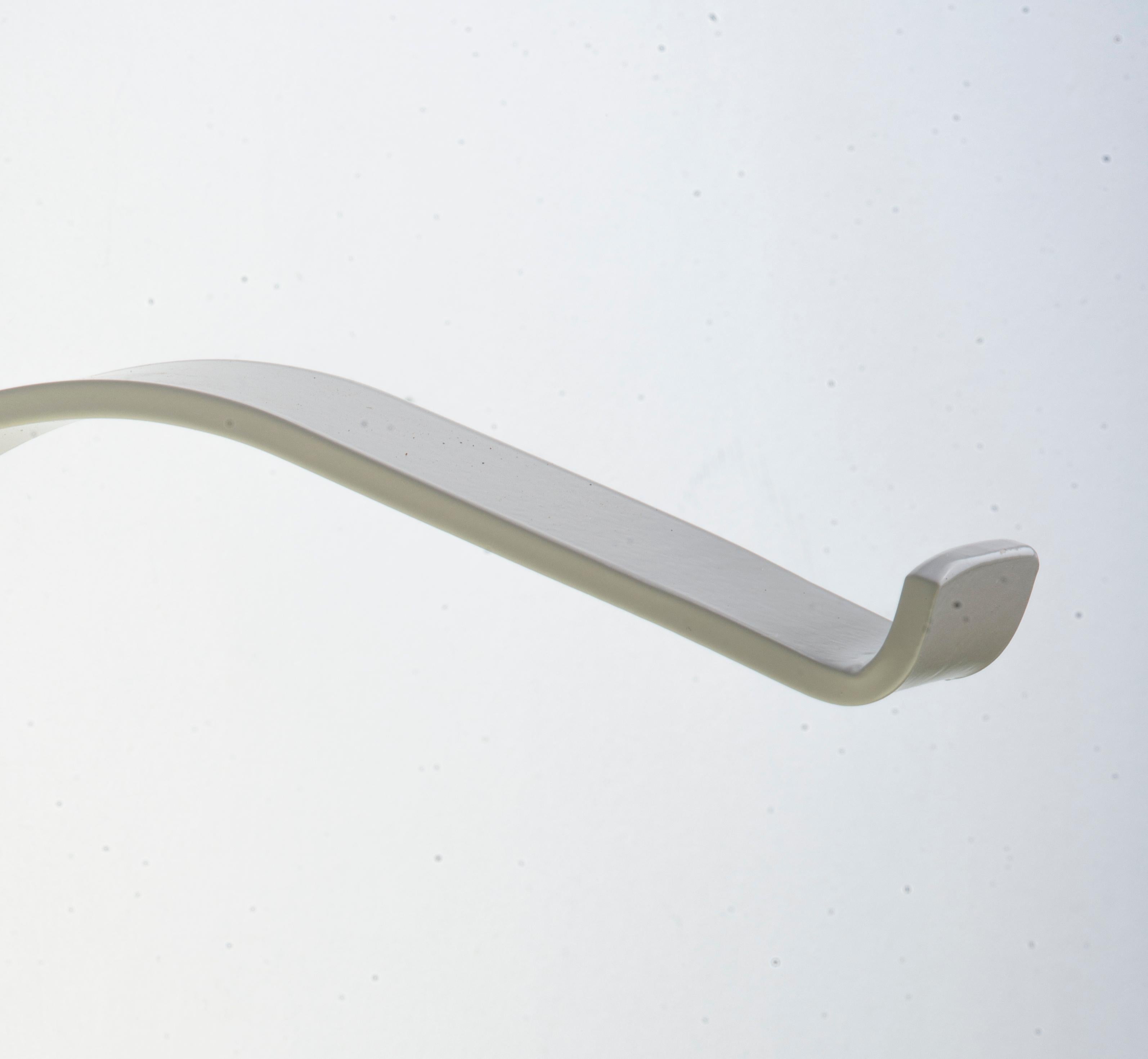 1_Galant_04_Off-white — Contemporary lacquered steel wall valet by Josep Abril en vente 1