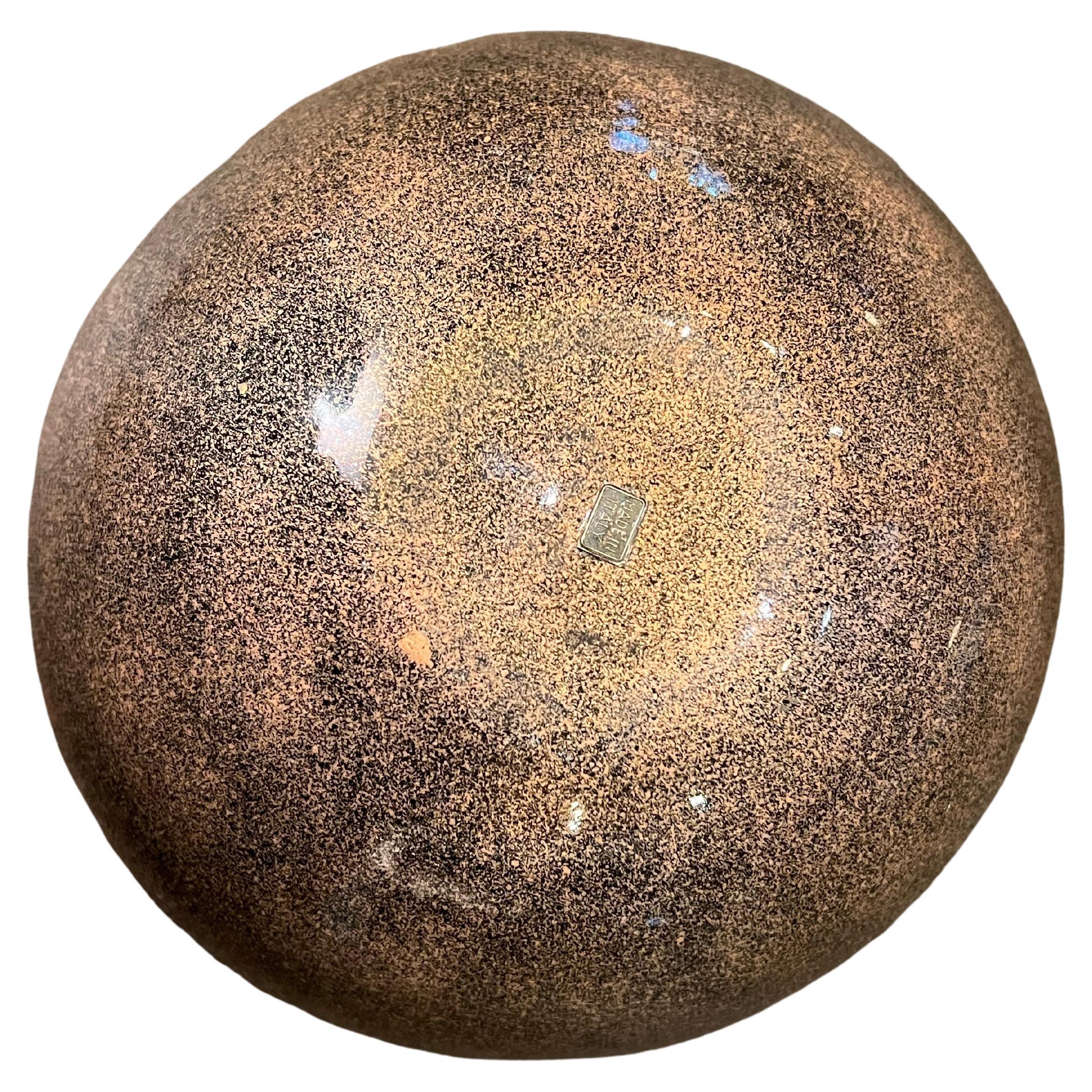 Belle et rare coupe en cuivre émaillé, circa 1950's, conserve l'étiquette made in Italy.