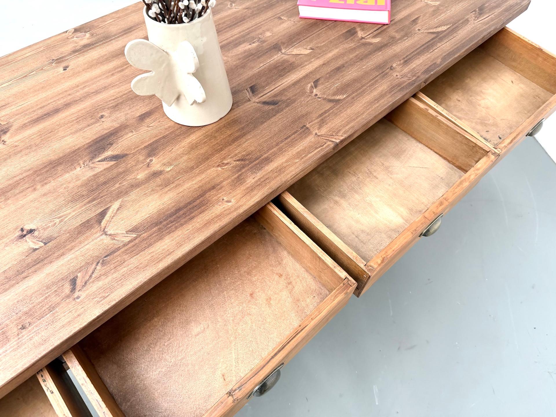 1ntique farmhouse table in beech and pine,  with 8 drawers For Sale 9
