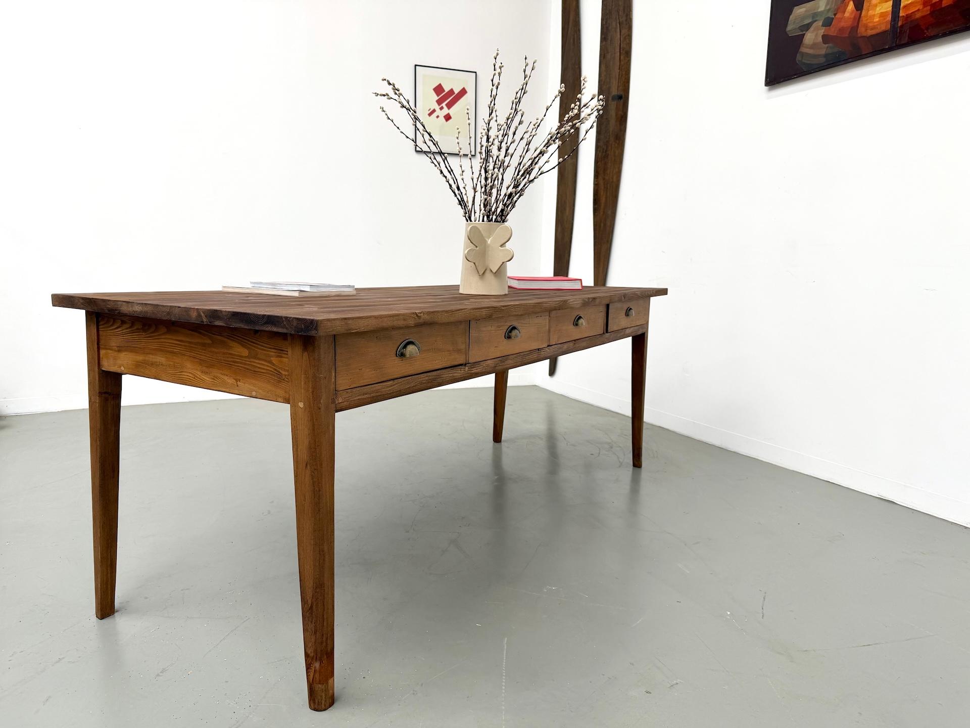 1ntique farmhouse table in beech and pine,  with 8 drawers For Sale 11