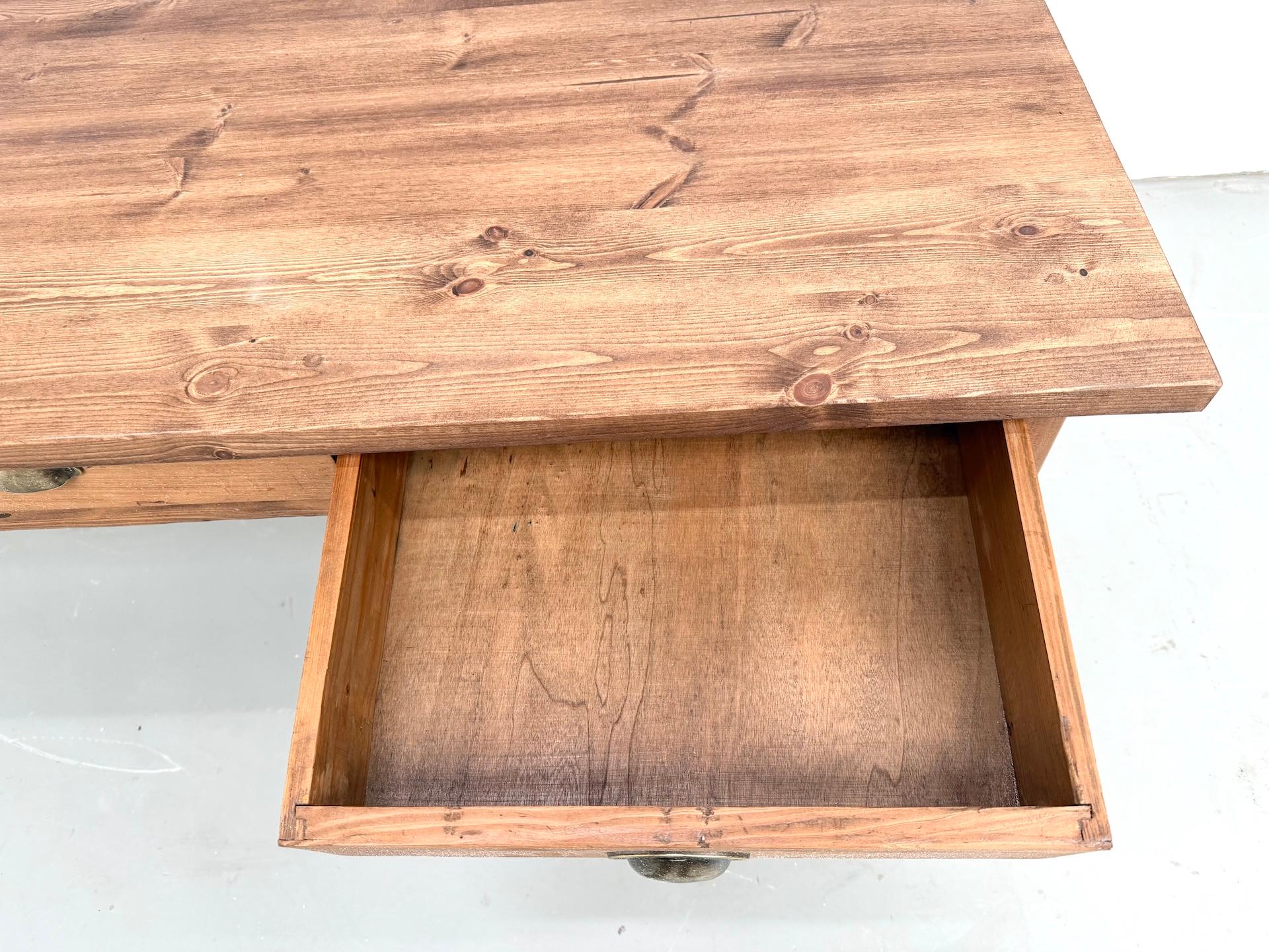 1ntique farmhouse table in beech and pine,  with 8 drawers For Sale 1