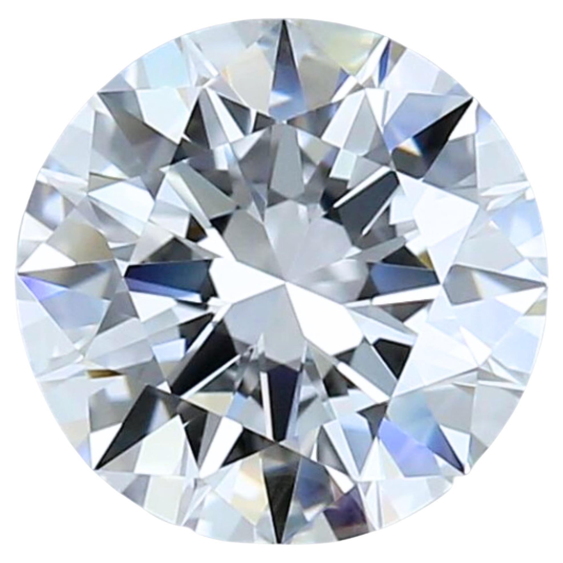 1pc Glittering Natural cut Round diamond in a 2.01 carat For Sale