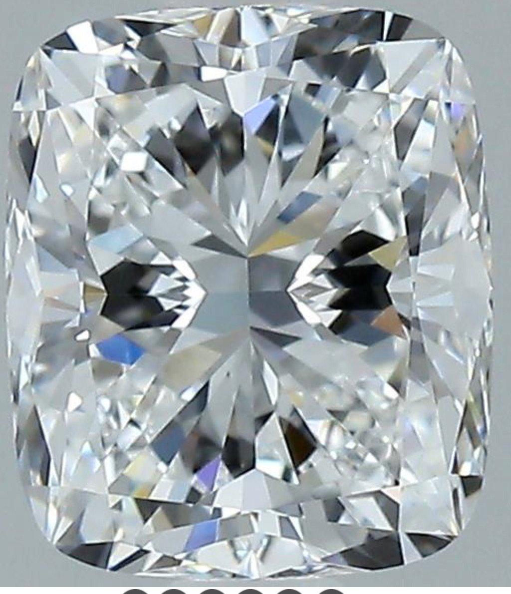 Taille coussin 1pc Diamant naturel avec 2.02 Ct Cushion Modified Brilliant D VVS1 Certificat GIA en vente