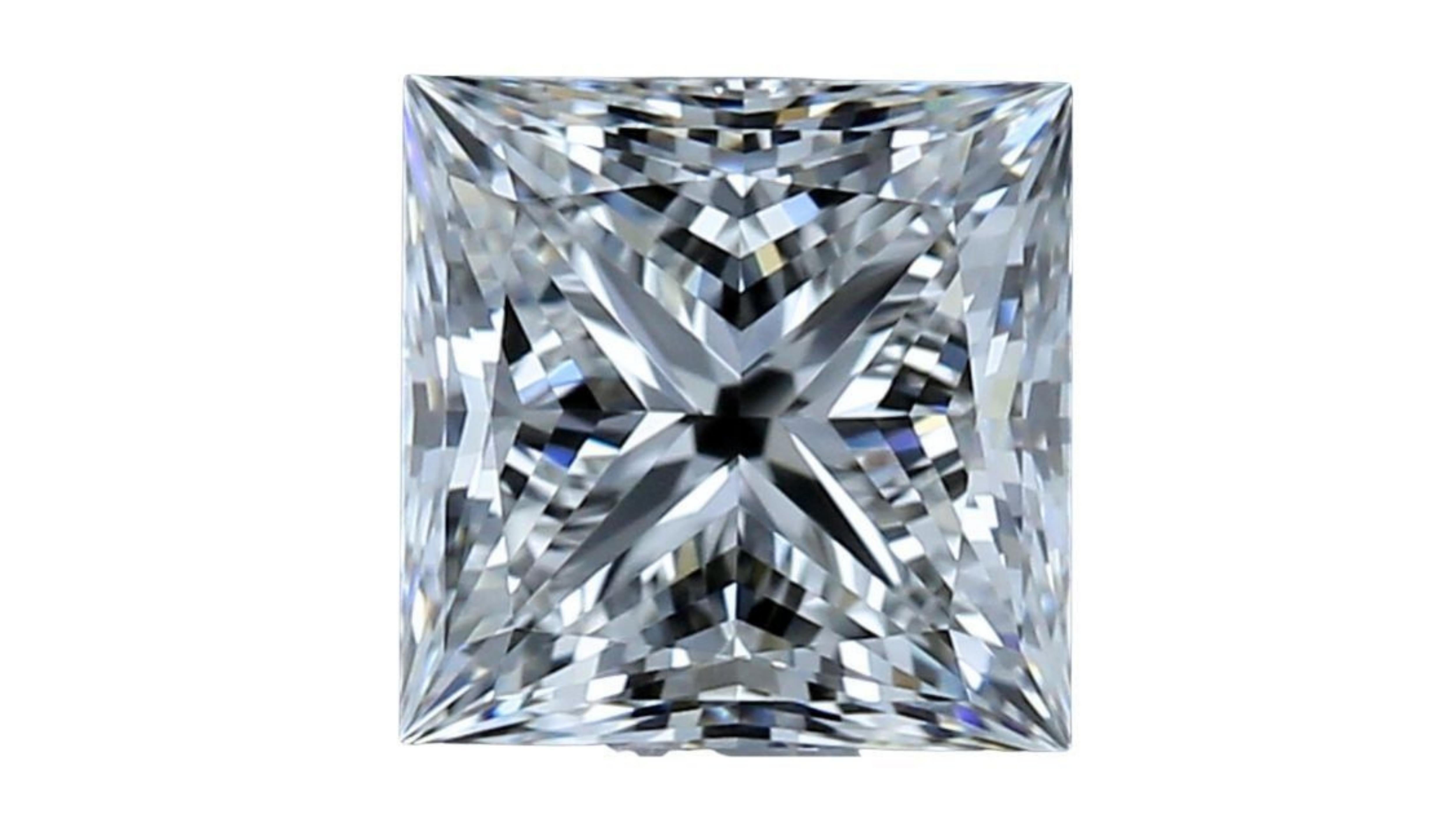 1pc. Sparkling 1.5 Carat Square Modified Brilliant Natural Diamond For Sale 1