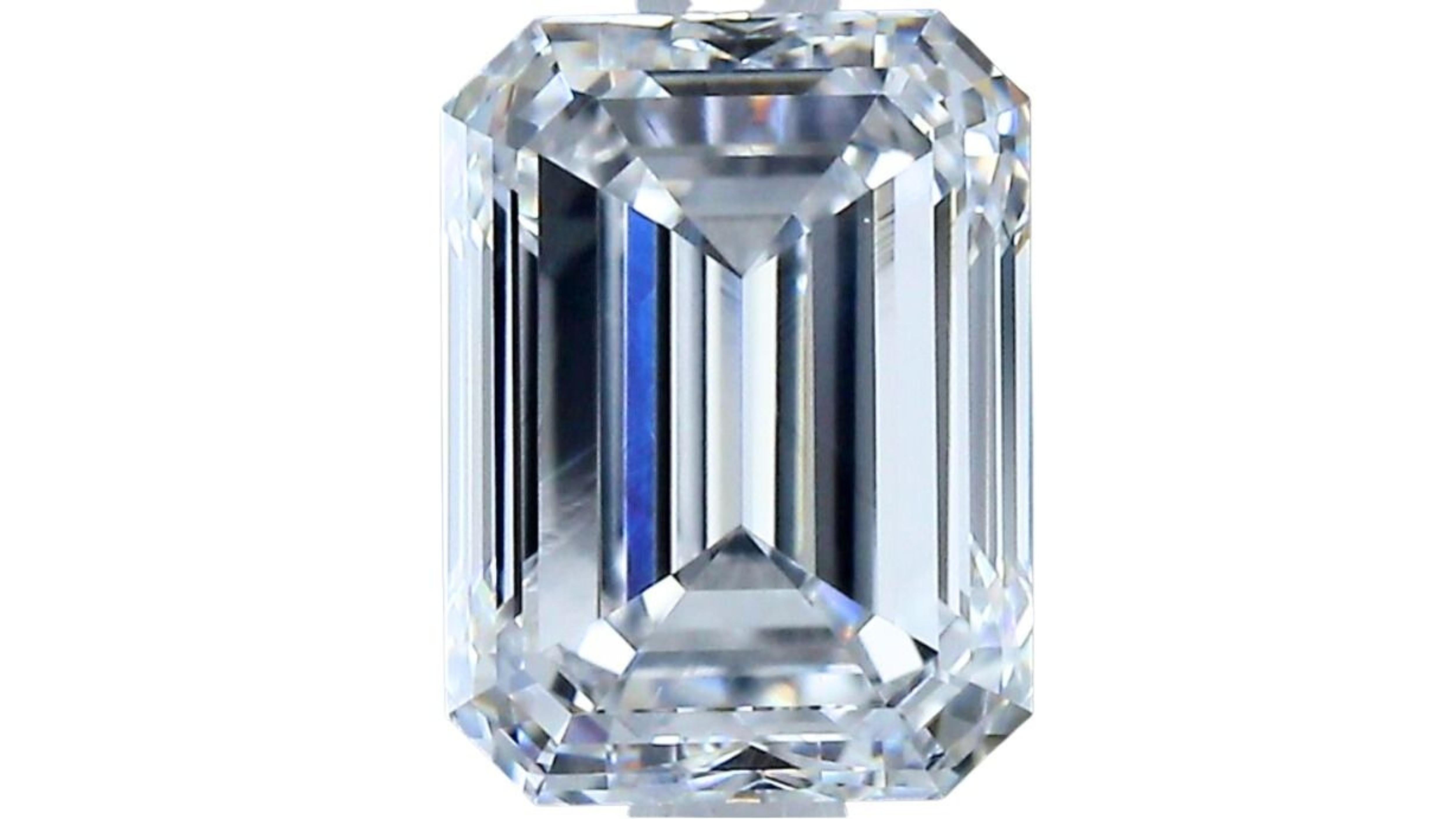 1pc Sparkling 1.70 Emerald Cut Natural Diamond In New Condition For Sale In רמת גן, IL