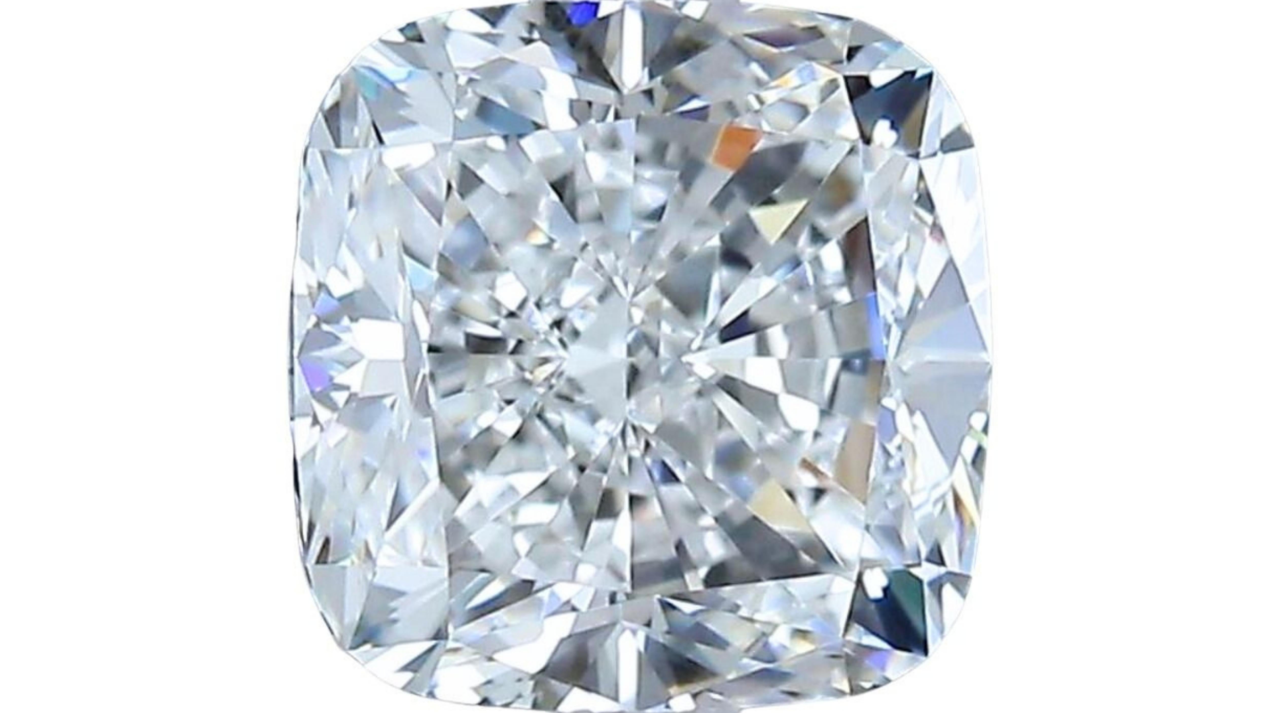 1 pce Diamant naturel taille brillant 2,01 coussin modifié en vente 2