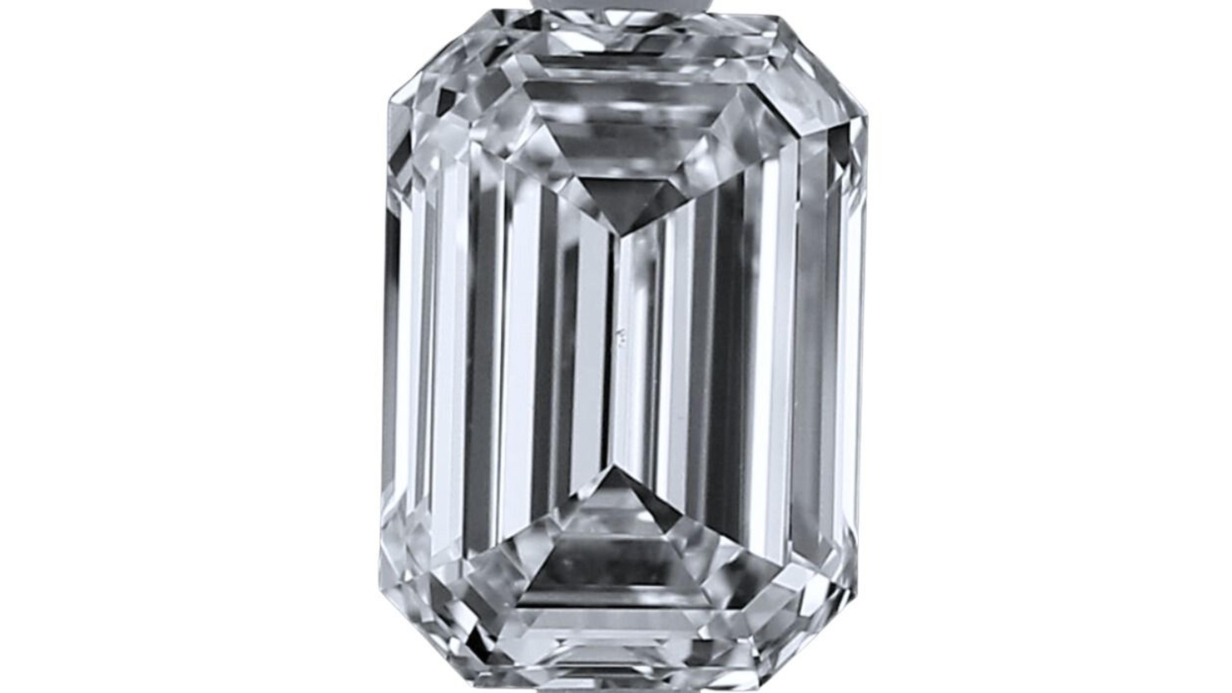 Women's 1pc Sparkling 3.01 Carat Emerald Cut Natural Diamond For Sale