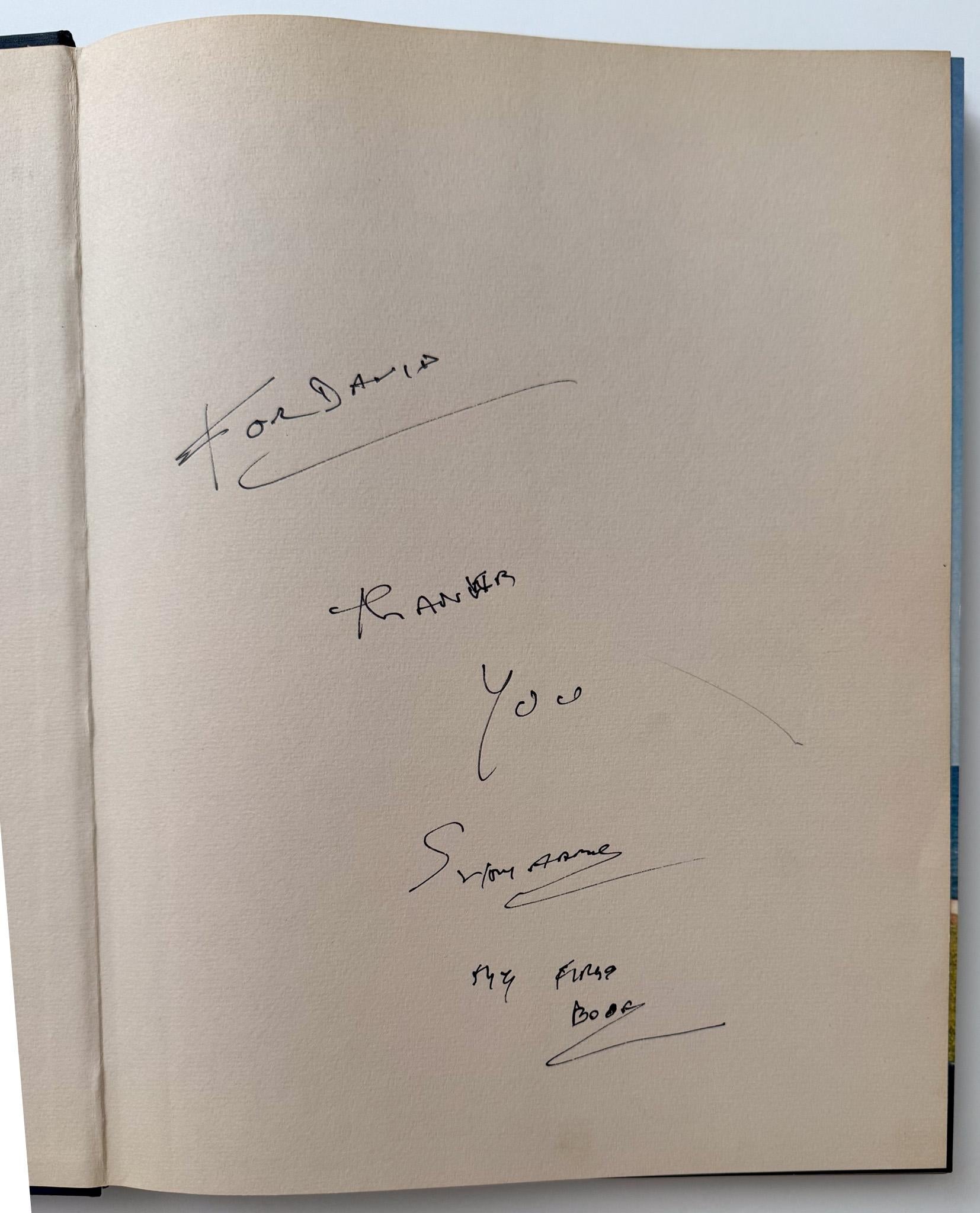 Primera edición, declarada, del primer libro de fotografías de Slim Aarons, publicado en 1974 por Harper & Row. 