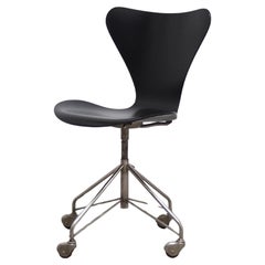1st Edition '3117' Swivel Desk Chair by Arne Jacobsen for Fritz Hansen, 1955