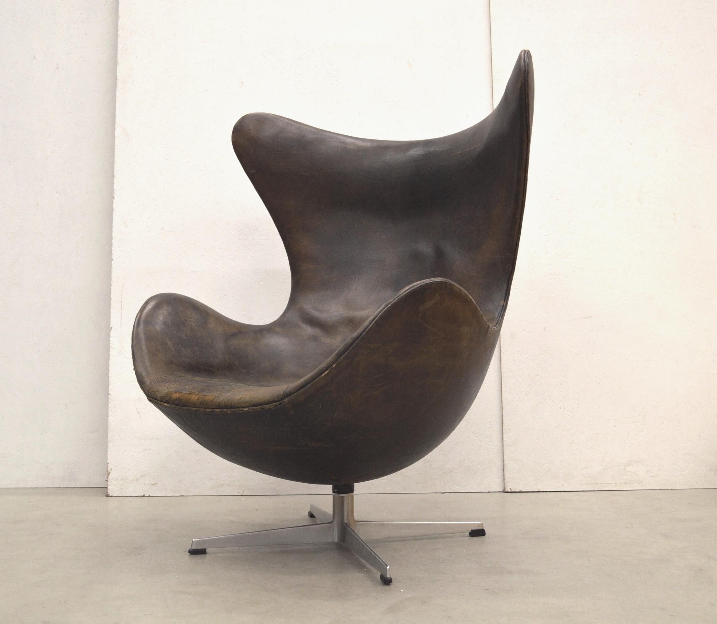 Danish 1st Edition Egg Chair by Arne Jacobsen for Fritz Hansen, 1958 For Sale