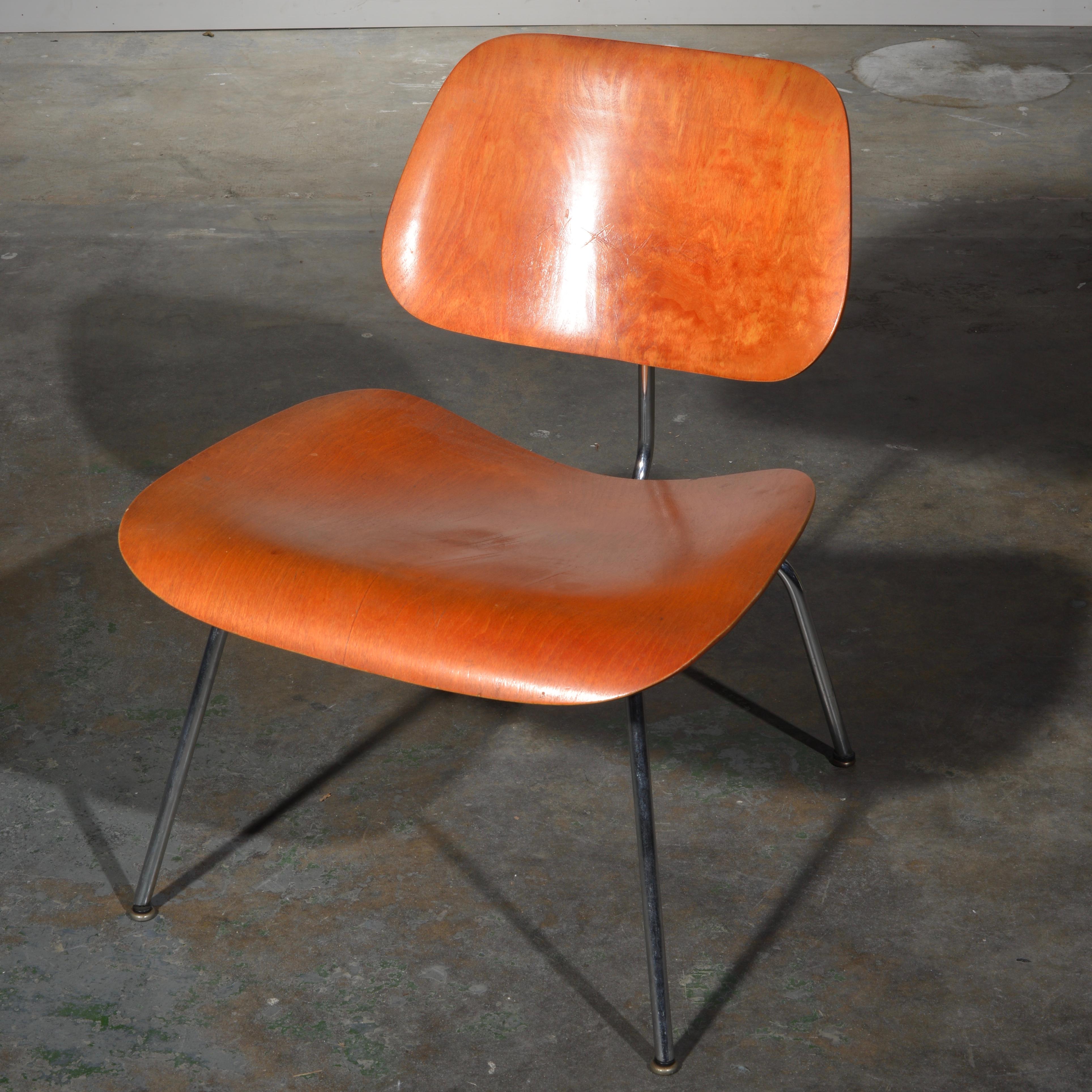 Erstausgabe, roter Analine-Stuhl von Charles und Ray Eames, Lcm 2