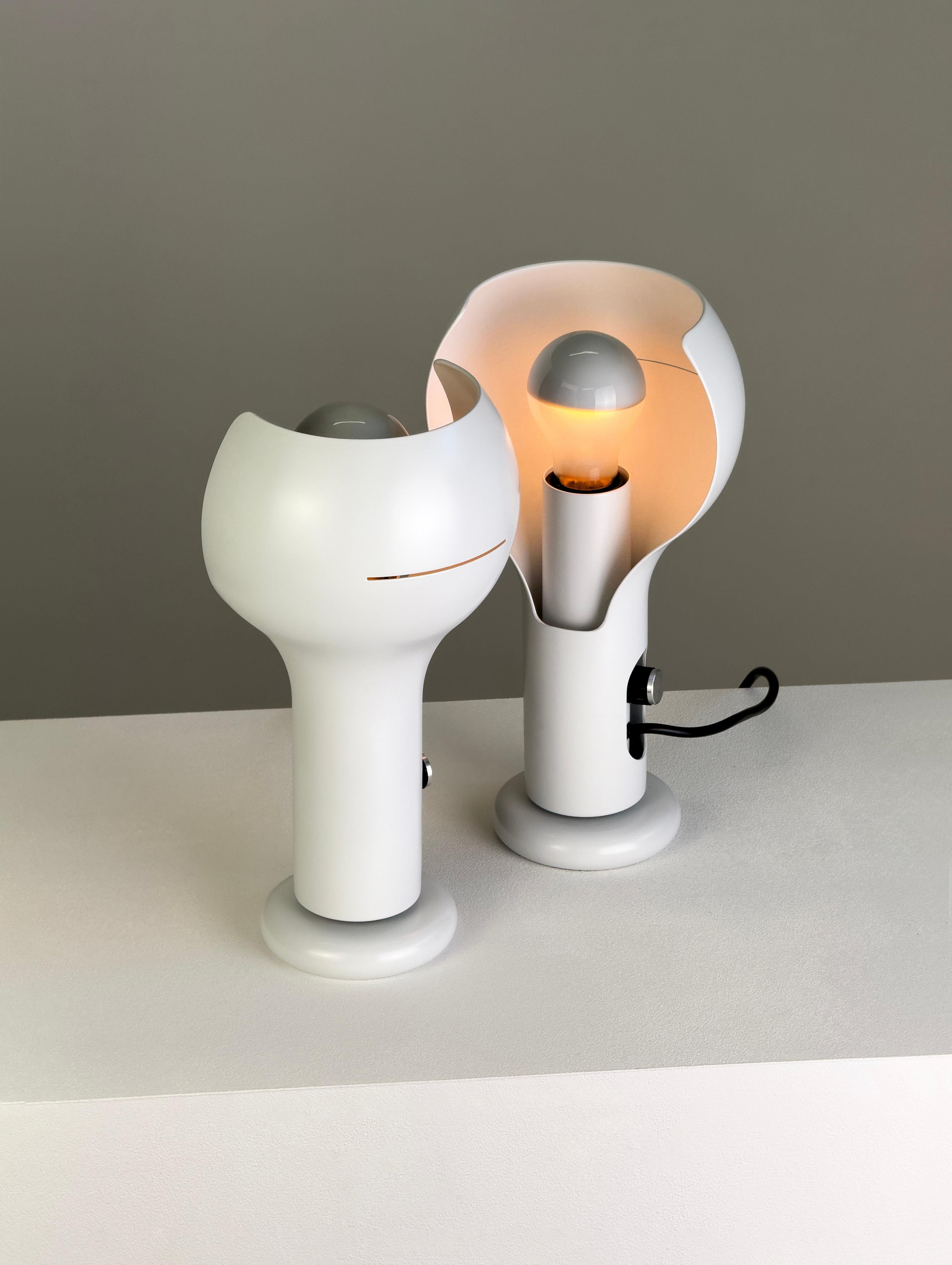 1ère édition des lampes de table Flash, Model No 2207, par Joe Colombo pour O-Luce, Italie 1968 en vente 8