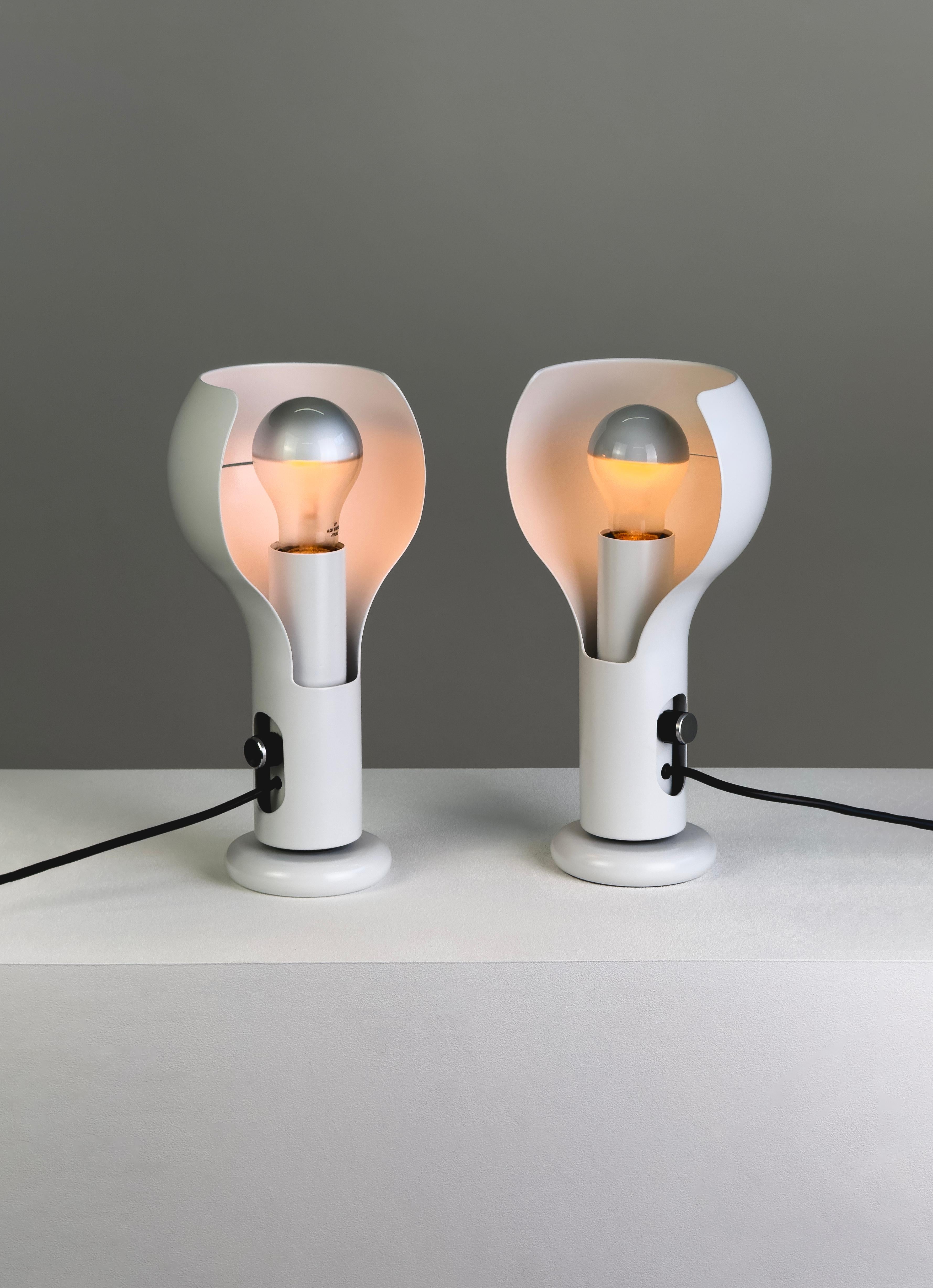 italien 1ère édition des lampes de table Flash, Model No 2207, par Joe Colombo pour O-Luce, Italie 1968 en vente