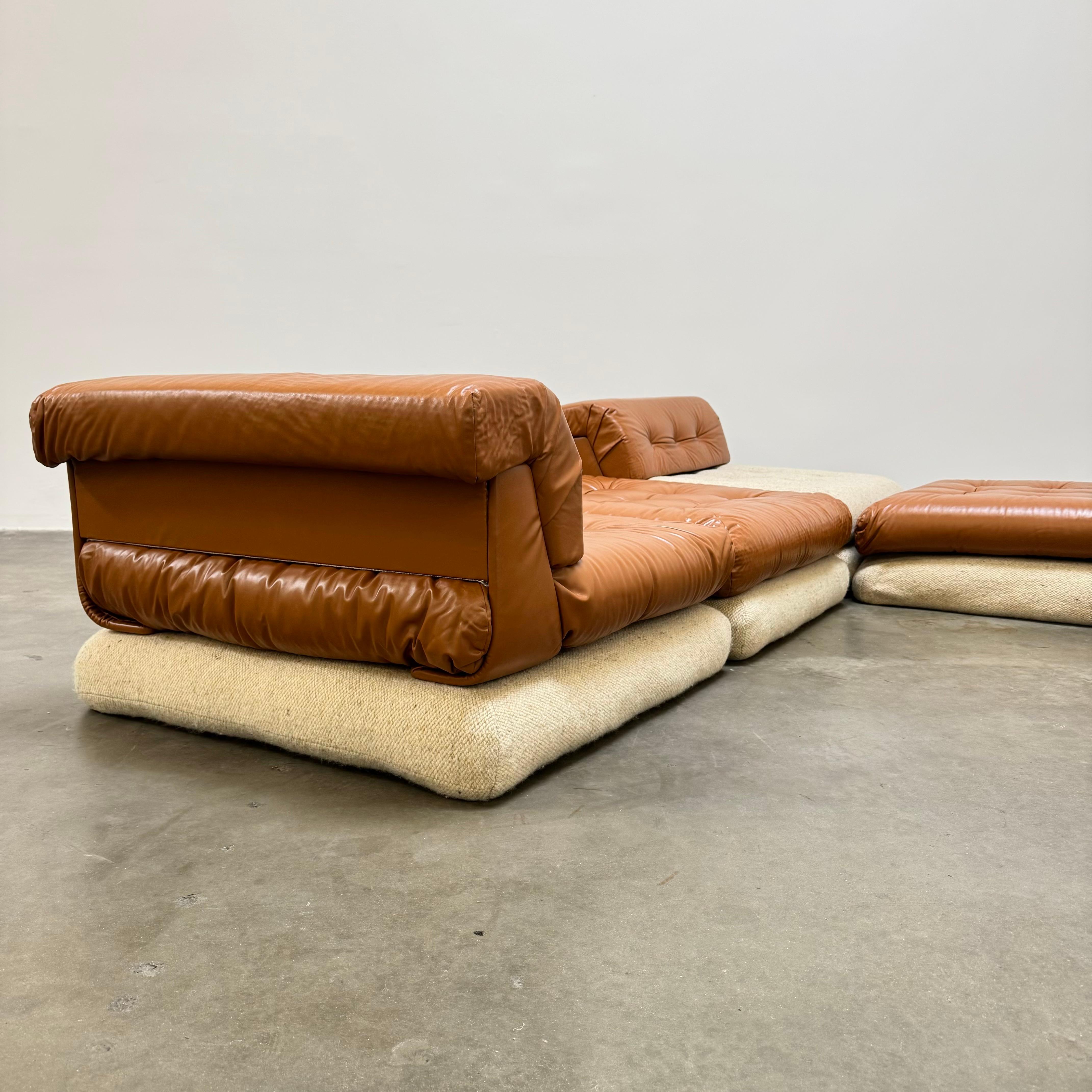 1st Edition Mah Jong Sofa by Hans Hopfer for Roche Bobois, France circa 1971 6