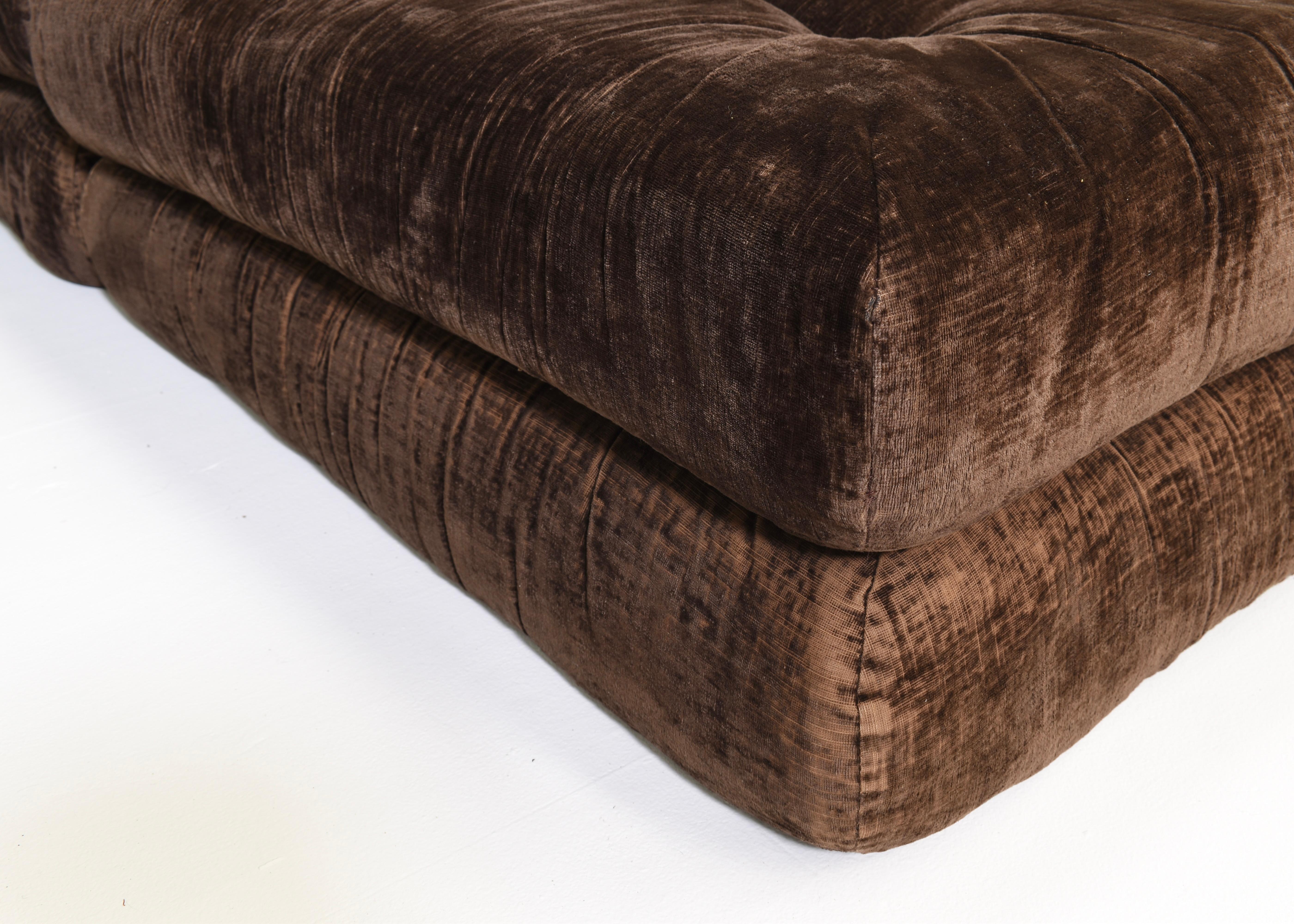 1st Edition 'Mah Jong' Sofa by Hans Hopfer for Roche Bobois, France 10