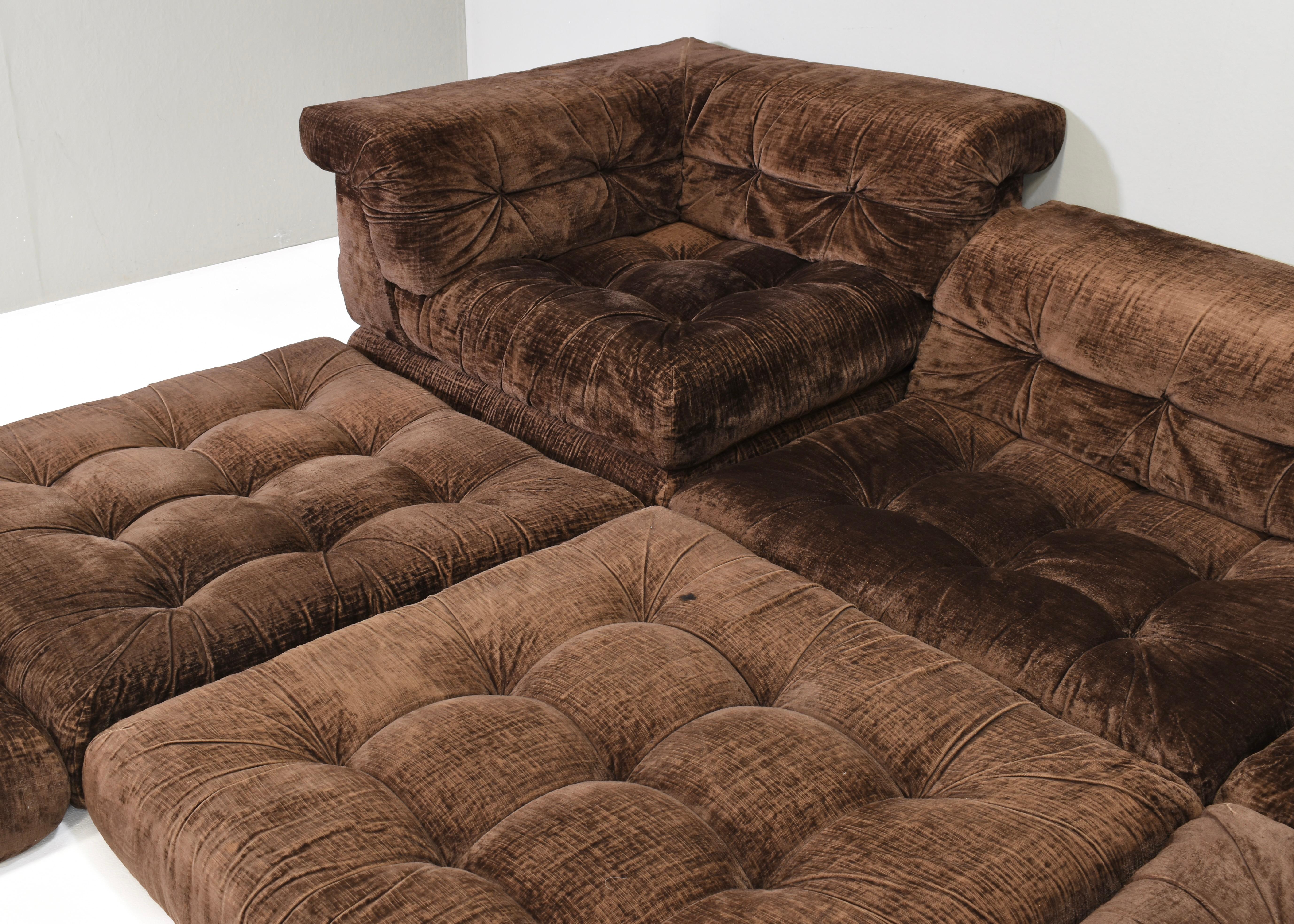 1st Edition 'Mah Jong' Sofa by Hans Hopfer for Roche Bobois, France 11