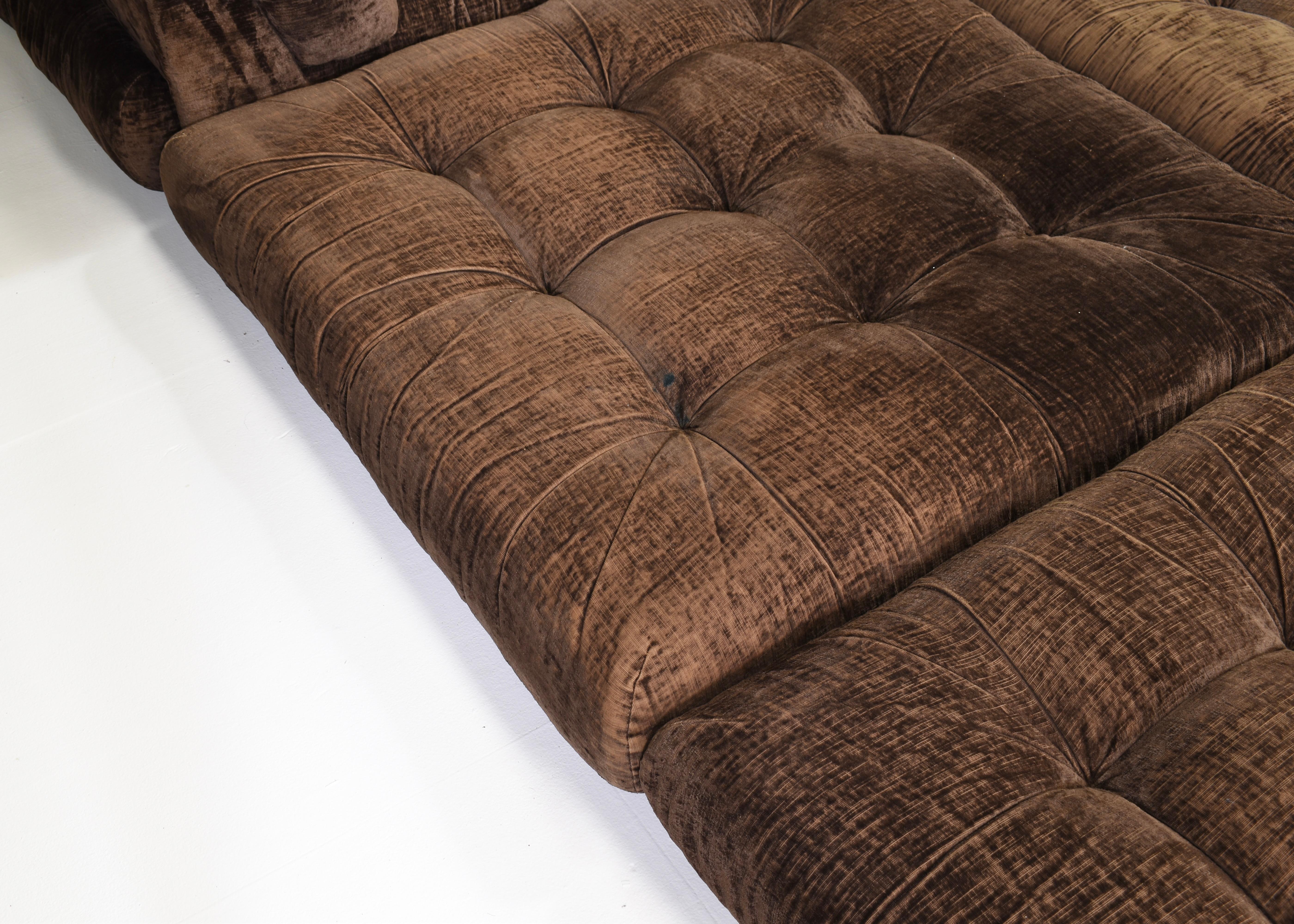 1st Edition 'Mah Jong' Sofa by Hans Hopfer for Roche Bobois, France 12