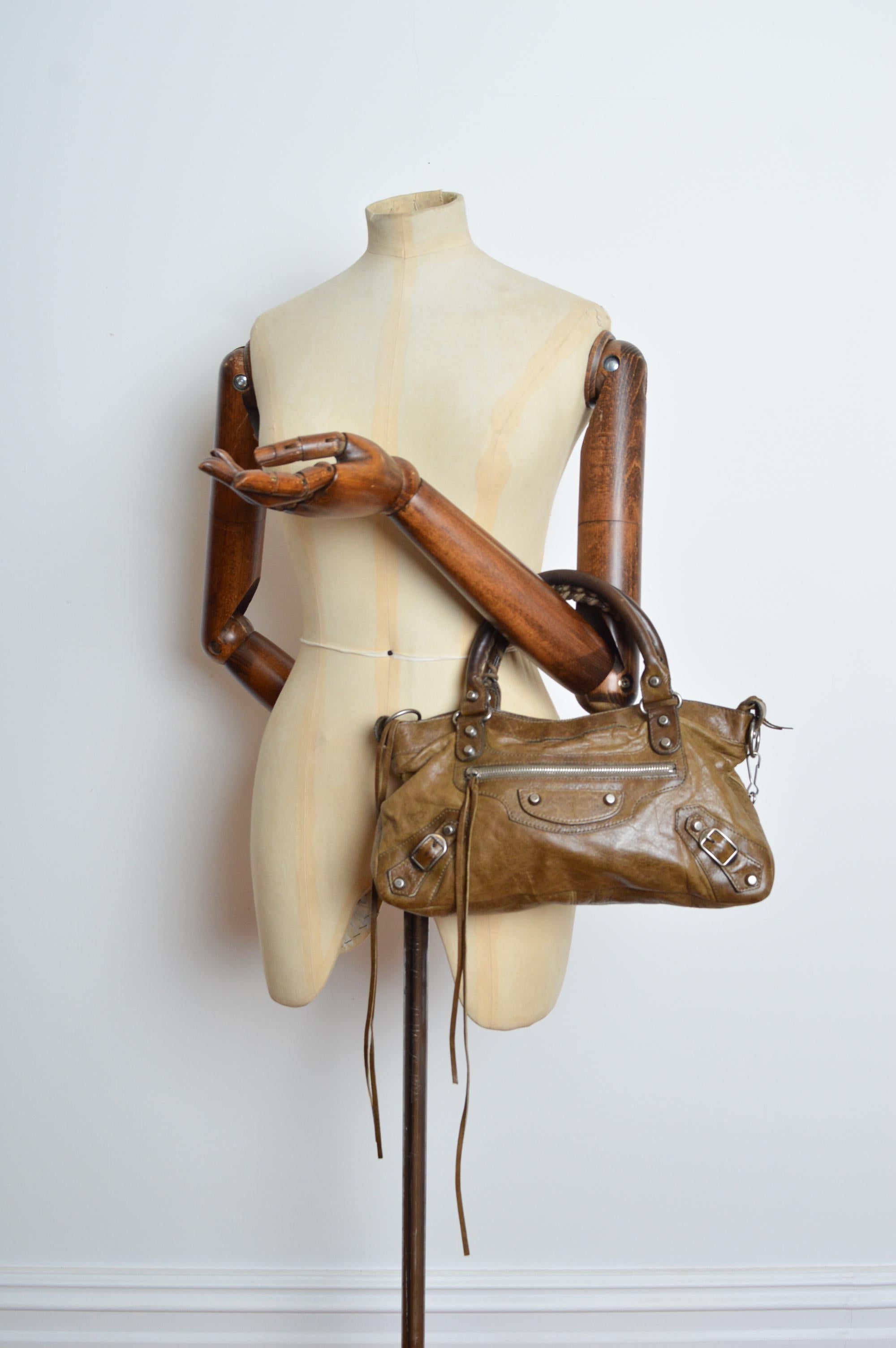 1st Edition Motorcycle BALENCIAGA Mud Brown / Khaki Leather City Shoulder Bag In Good Condition In Sheffield, GB
