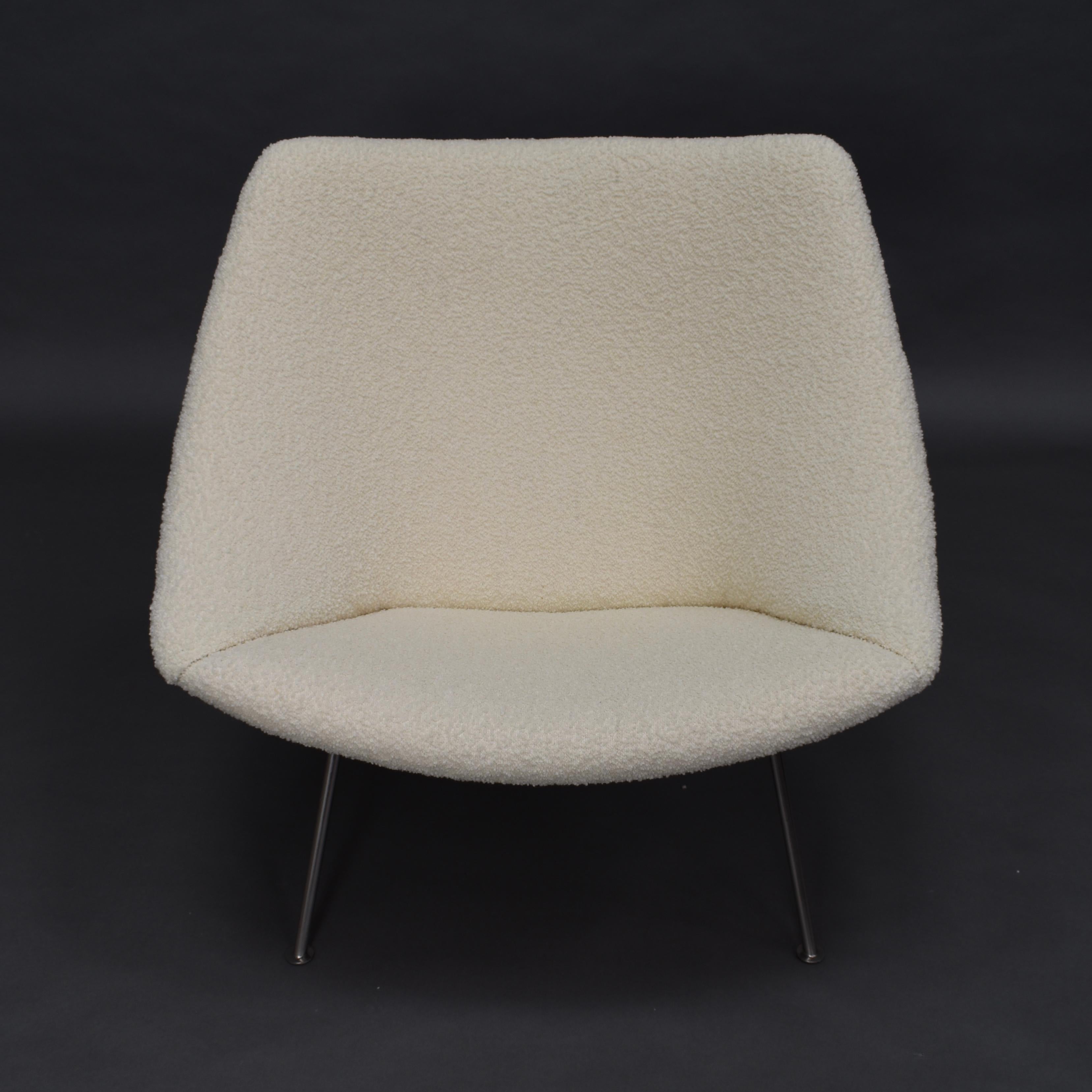 1st Edition Oyster Lounge Chair by Pierre Paulin Artifort New Upholstery, 1965 For Sale 2