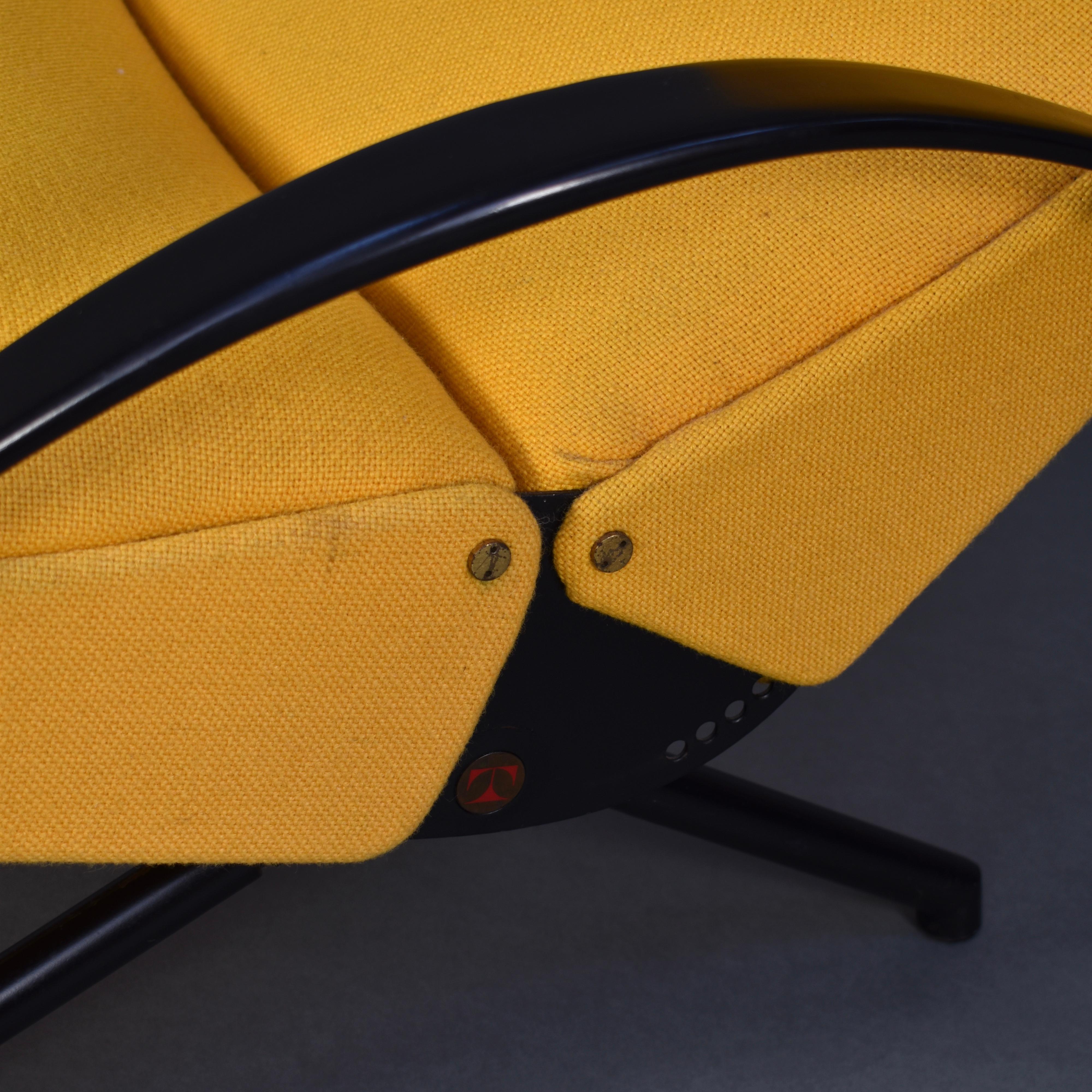 First Edition P40 Lounge Chair by Borsani for Tecno, Italy, circa 1950 7