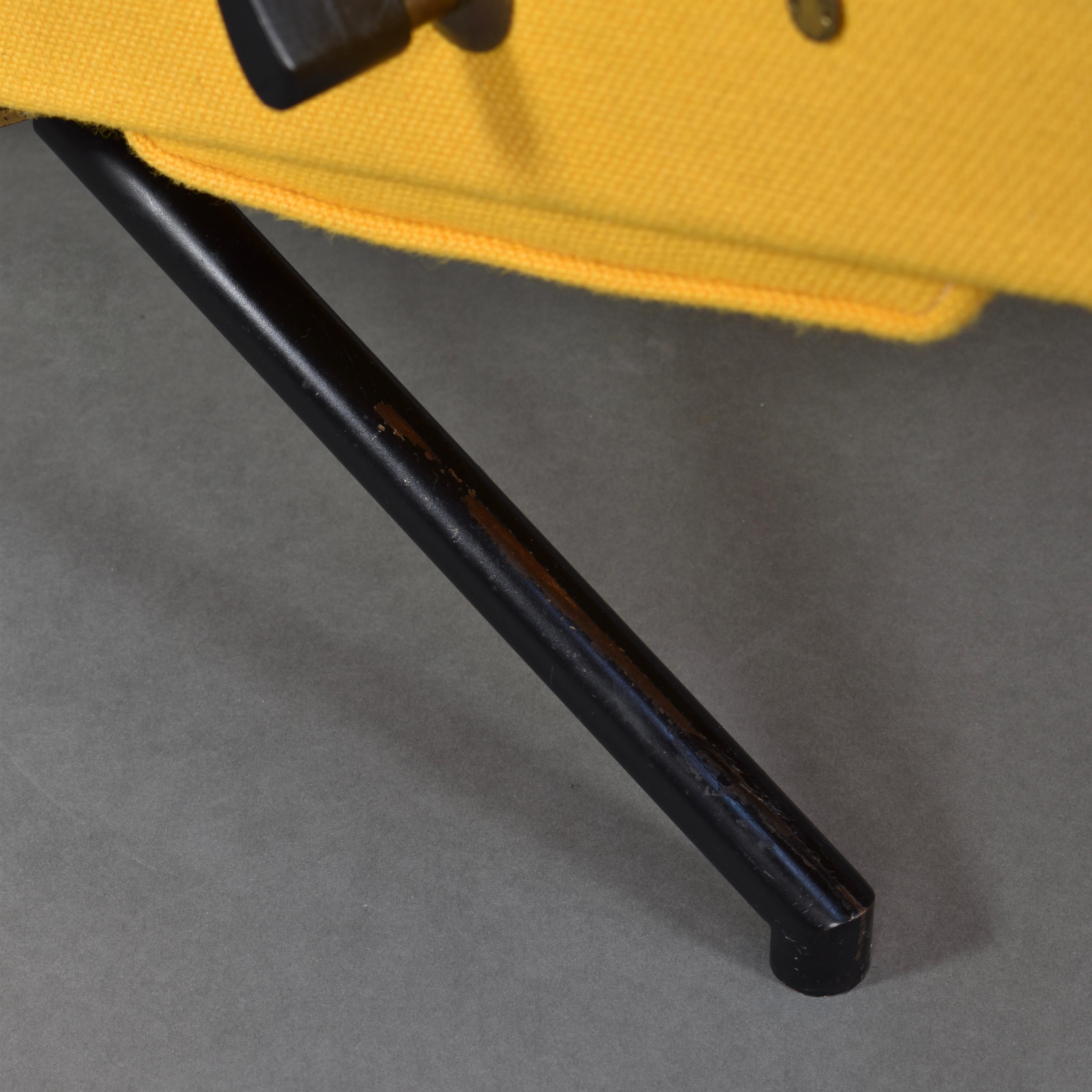 First Edition P40 Lounge Chair by Borsani for Tecno, Italy, circa 1950 8