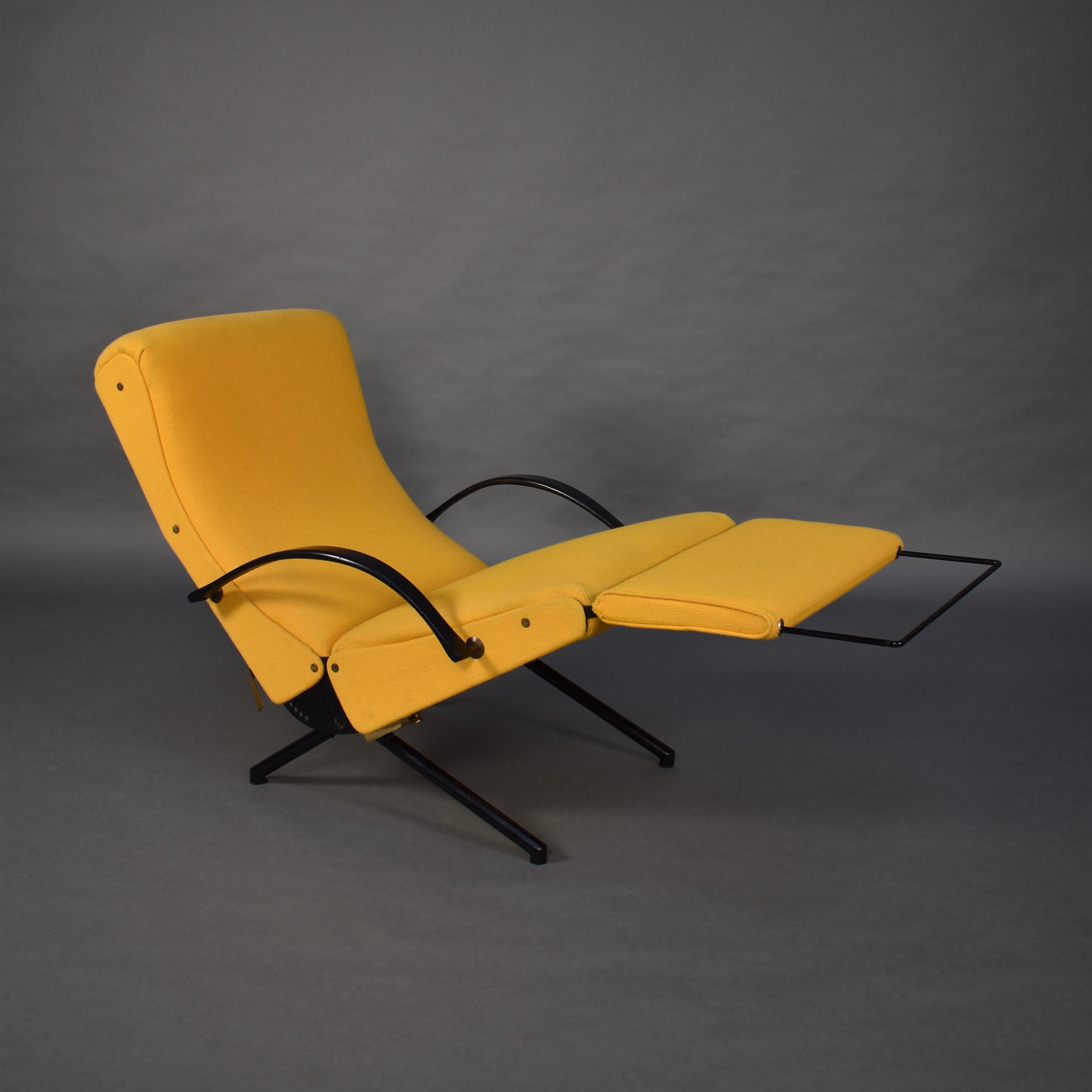 First Edition P40 Lounge Chair by Borsani for Tecno, Italy, circa 1950 In Fair Condition In Pijnacker, Zuid-Holland