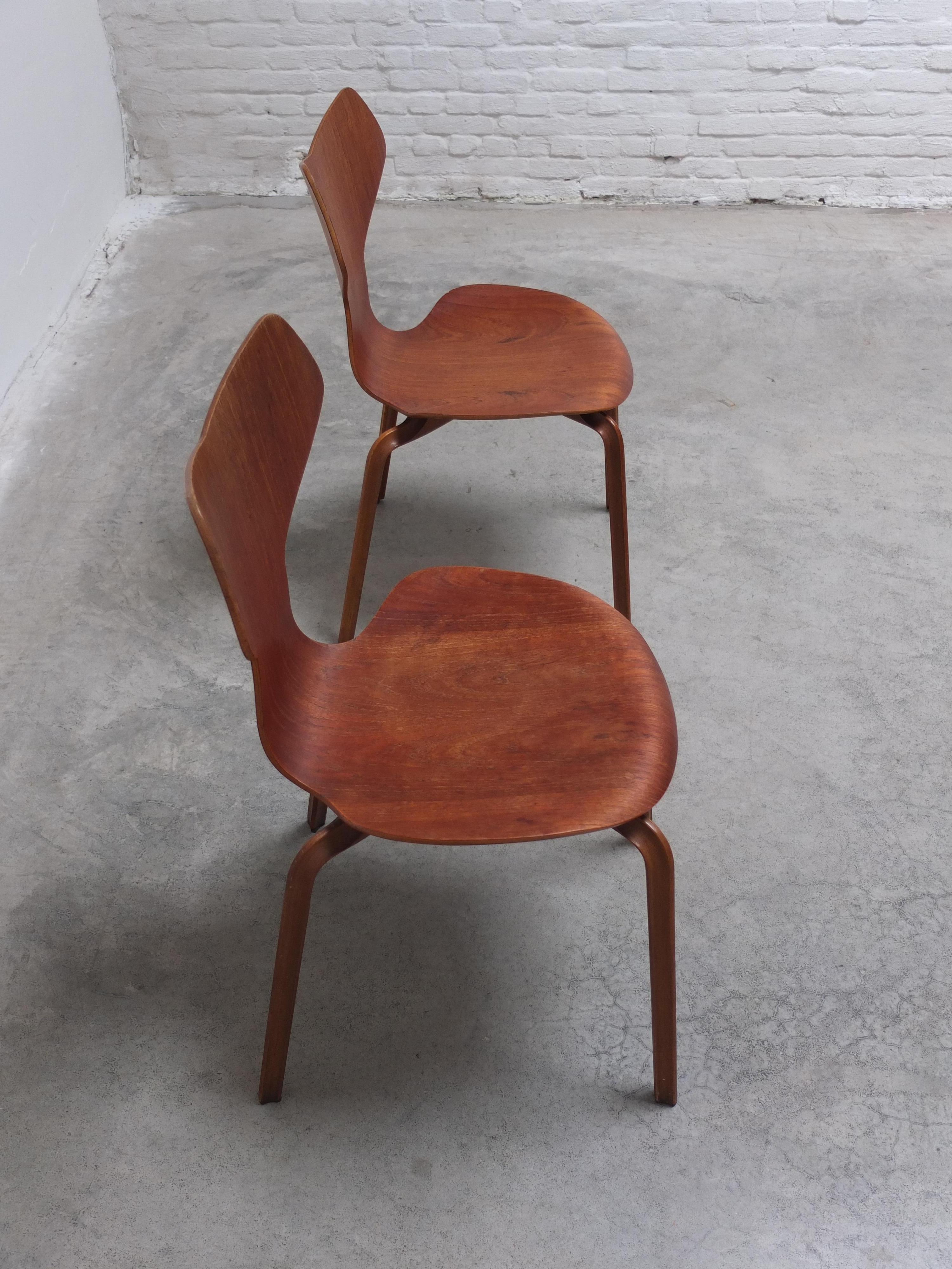 Paire de chaises 