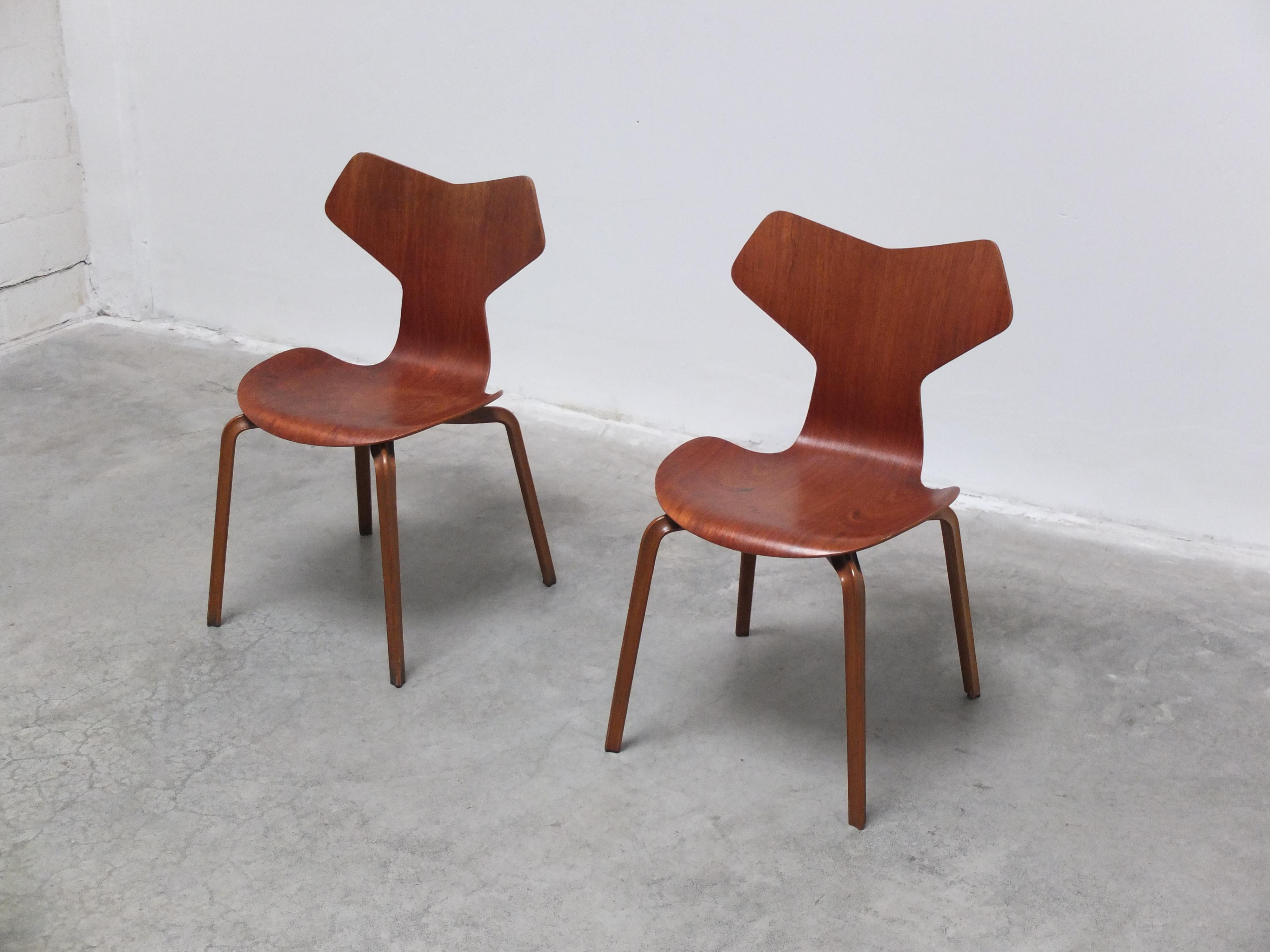 Danois Paire de chaises 