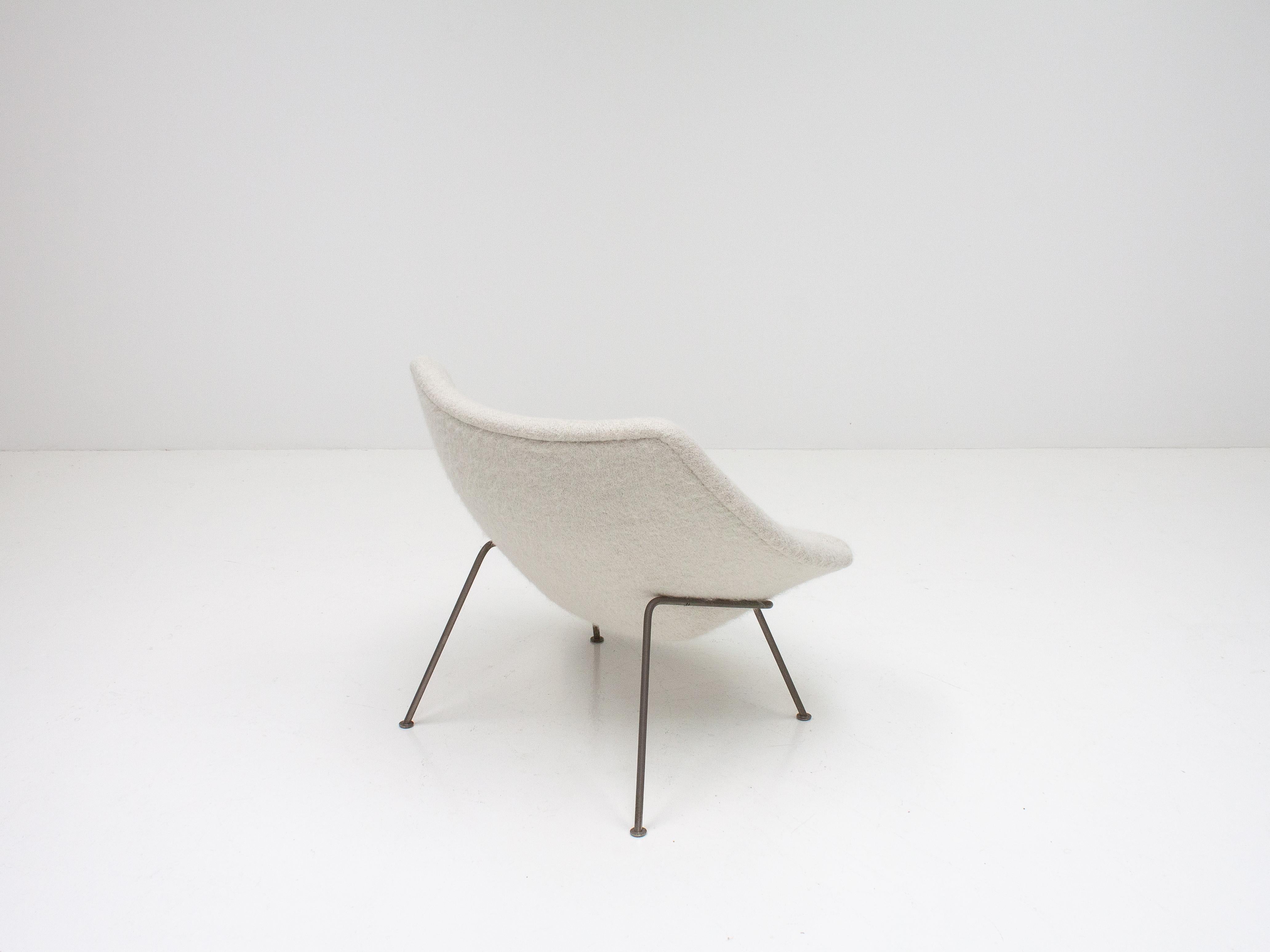 1st Edition Pierre Paulin F156 'Little Oyster' Lounge Chair in Pierre Frey 1960s 1