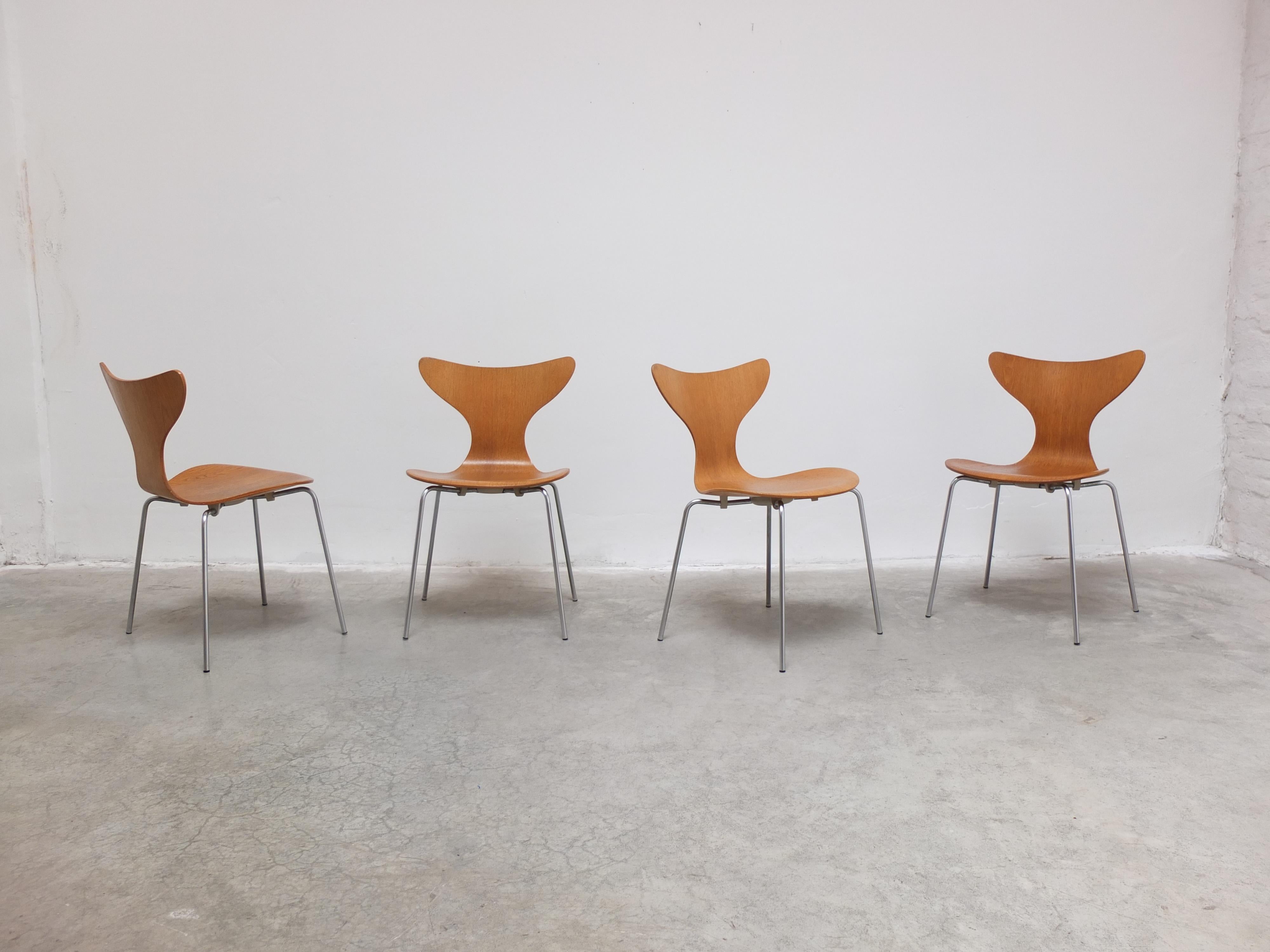 Ensemble de 4 chaises 