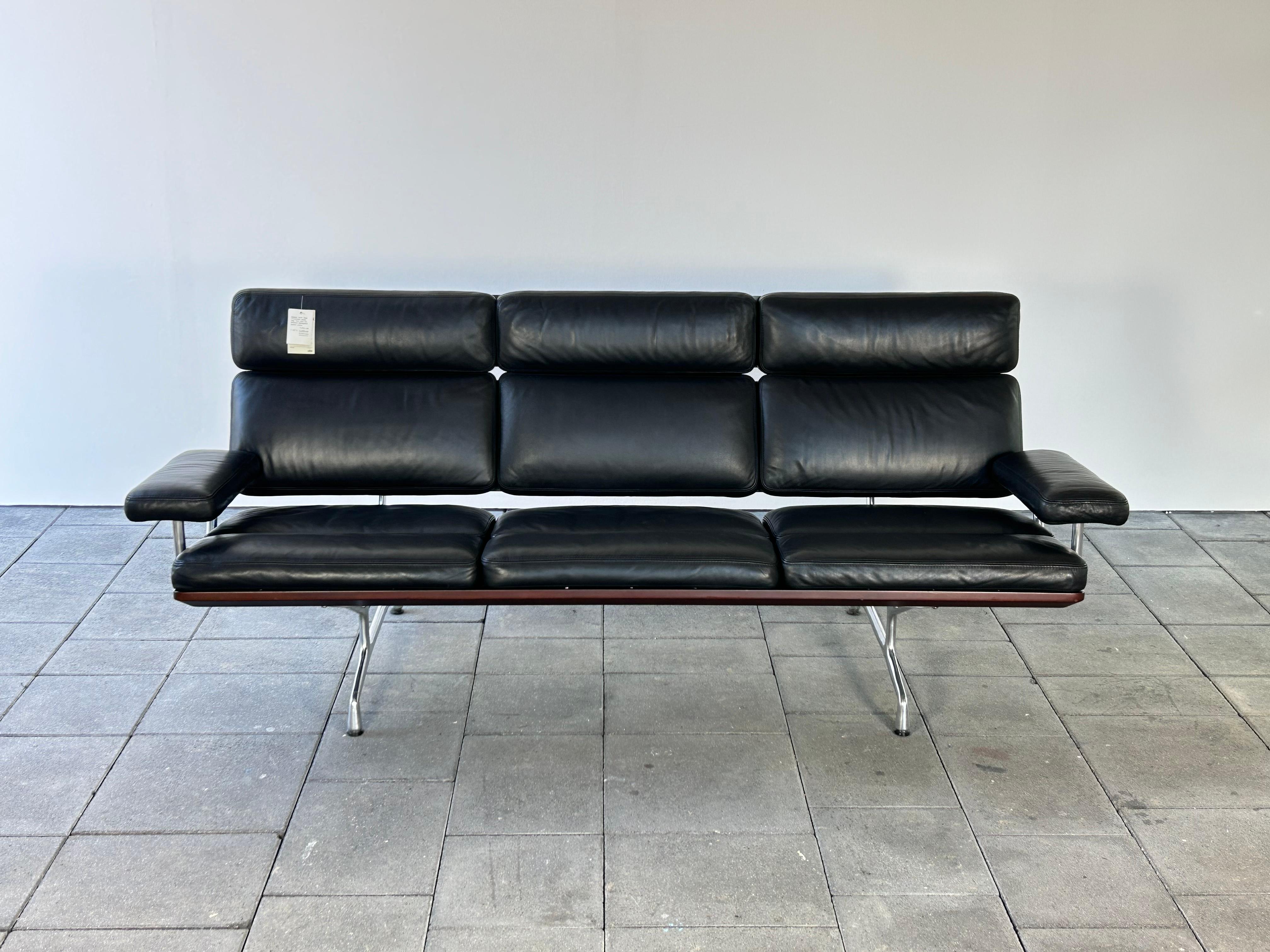 1st Edition Softpad Sofa ES108 Designed by Charles & Ray Eames, 1984 12