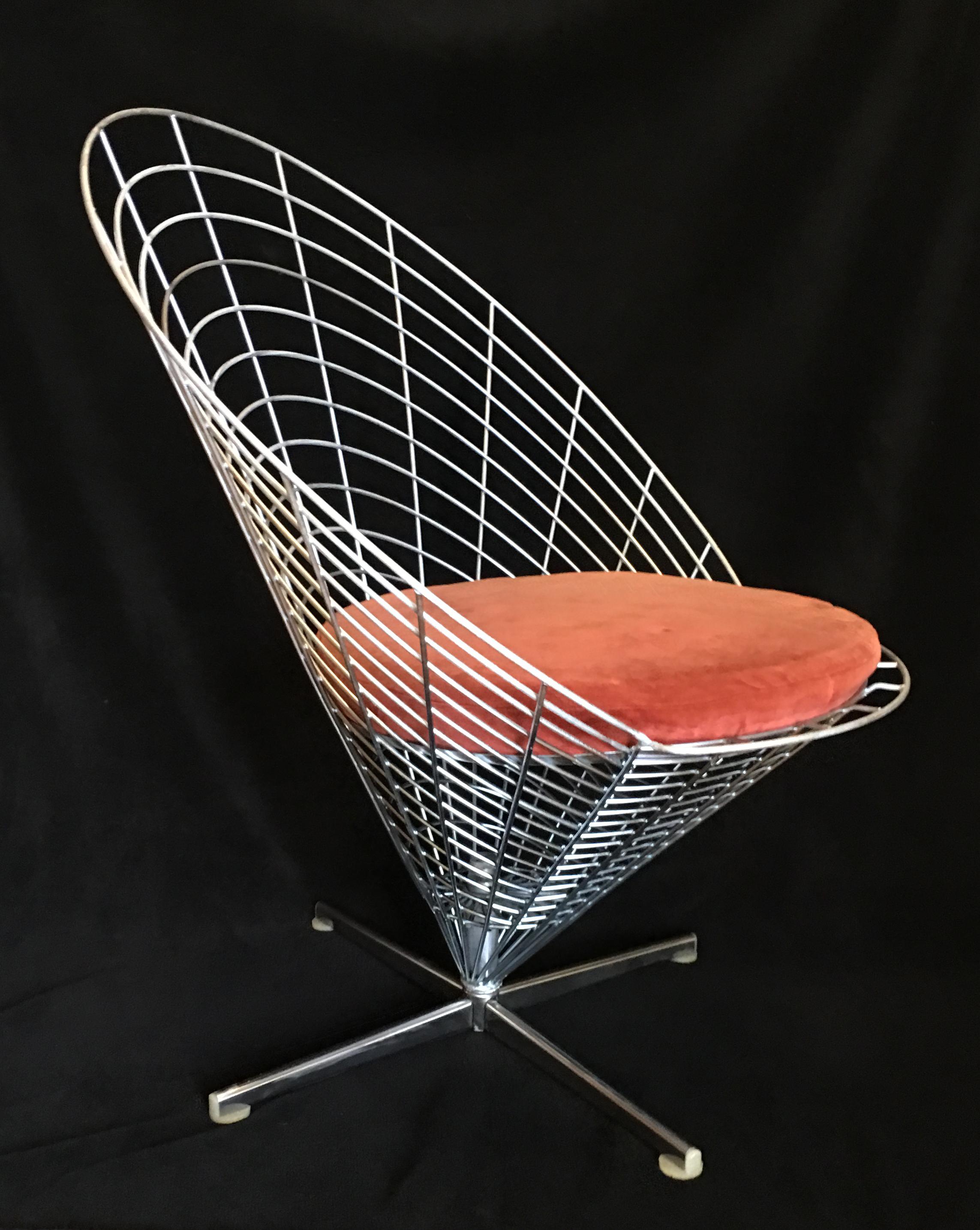 1re édition de la chaise cône en fil métallique modèle K2 de Verner Panton pour Plus Linje Bon état - En vente à Little Burstead, Essex