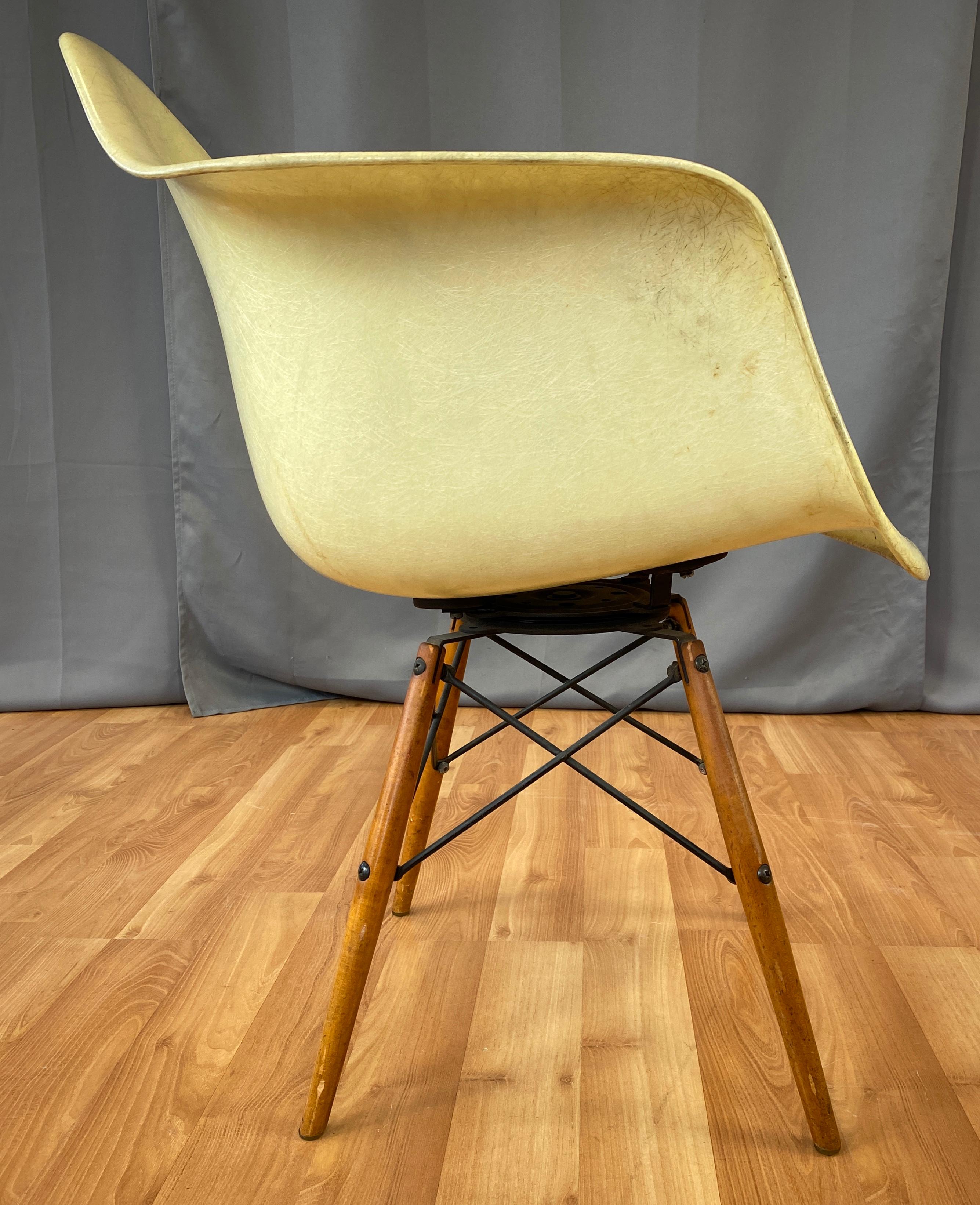 Metal 1st Edition Zenith Plastics Rope Edge Paw Chair Charles Eames for Herman Miller