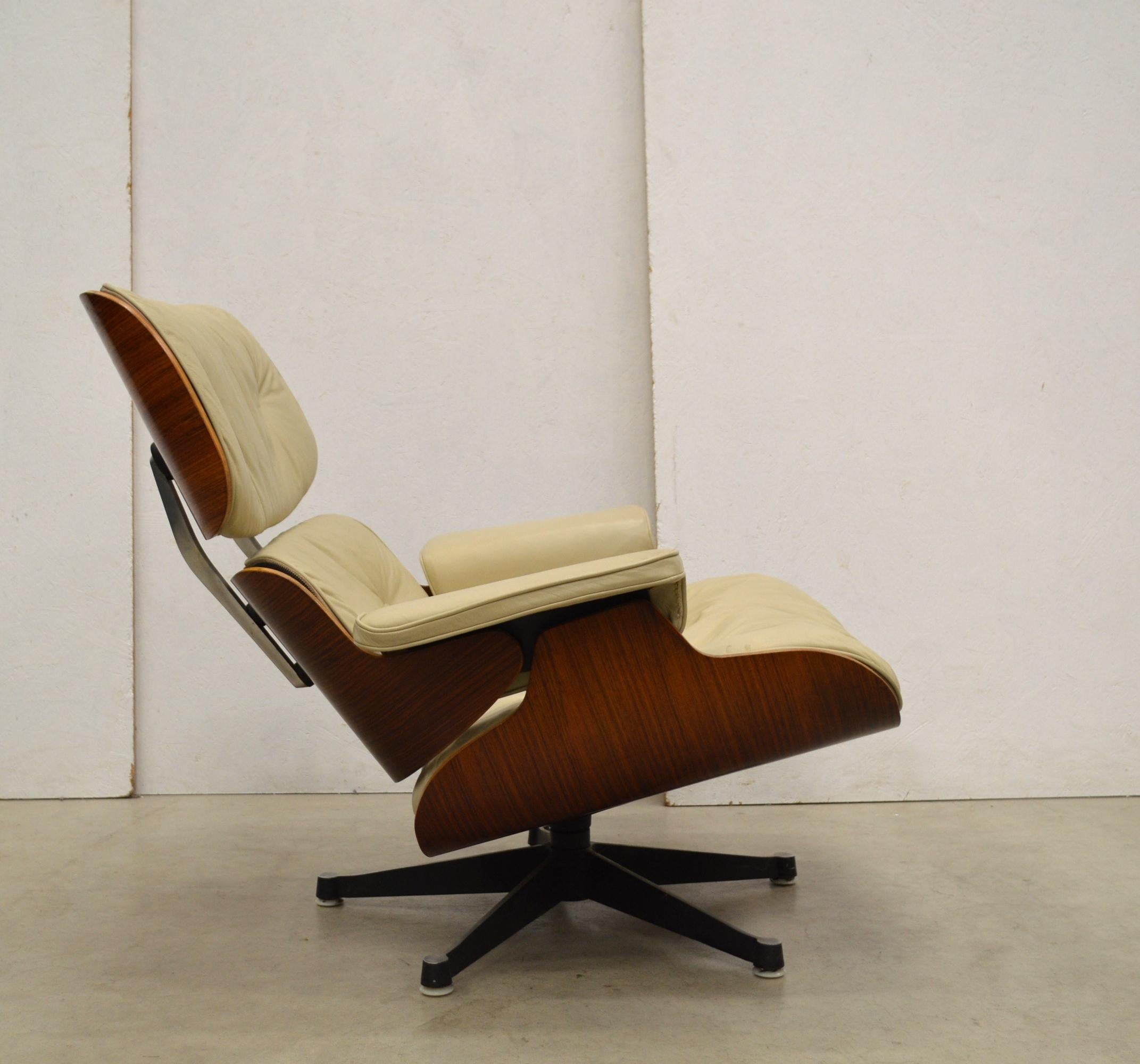 English 1st European Edition Eames Lounge Chair Hille Herman Miller 1950s