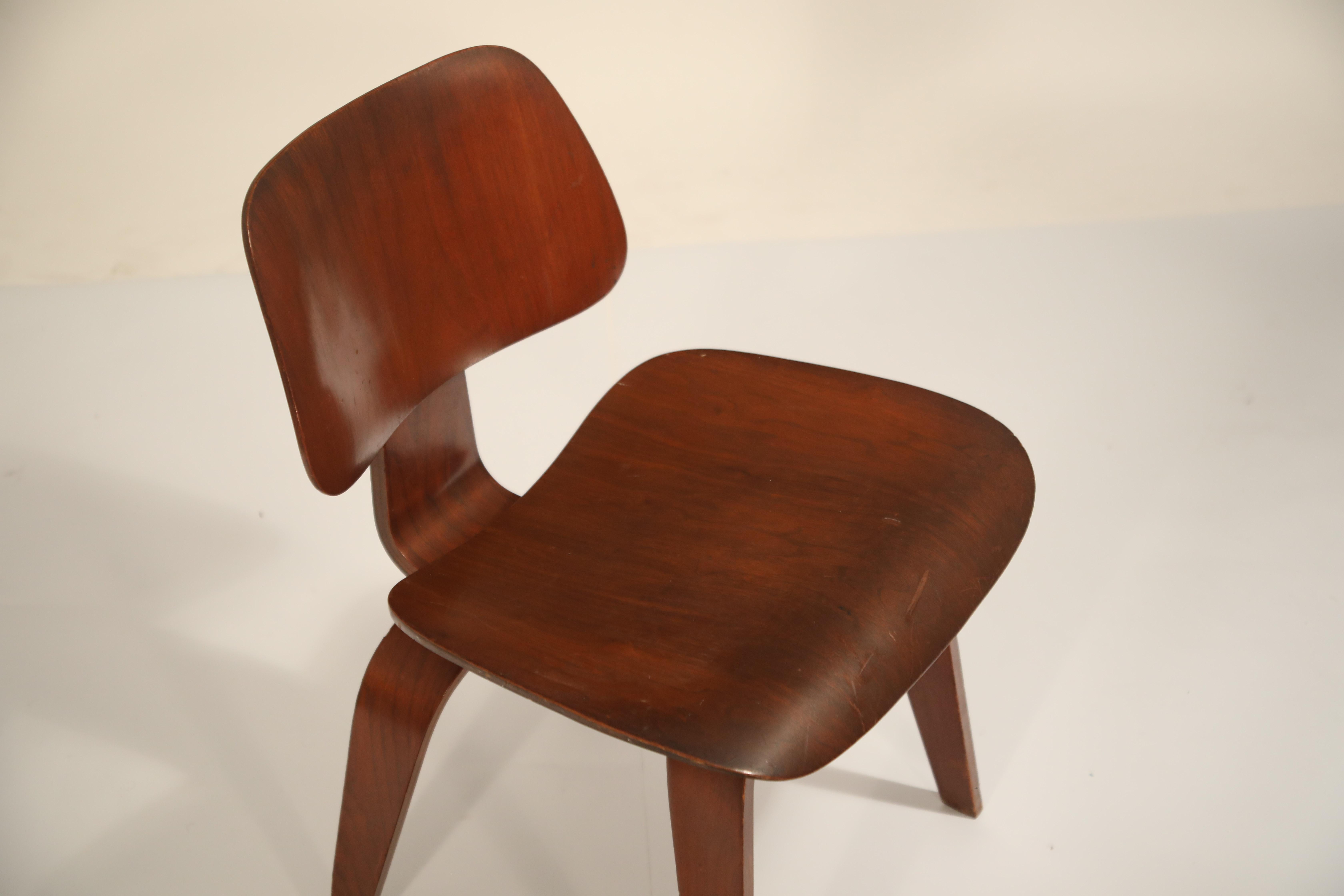 1st Generation Charles Eames for Evans Products Company DCW Chair, 1947, Signed 1