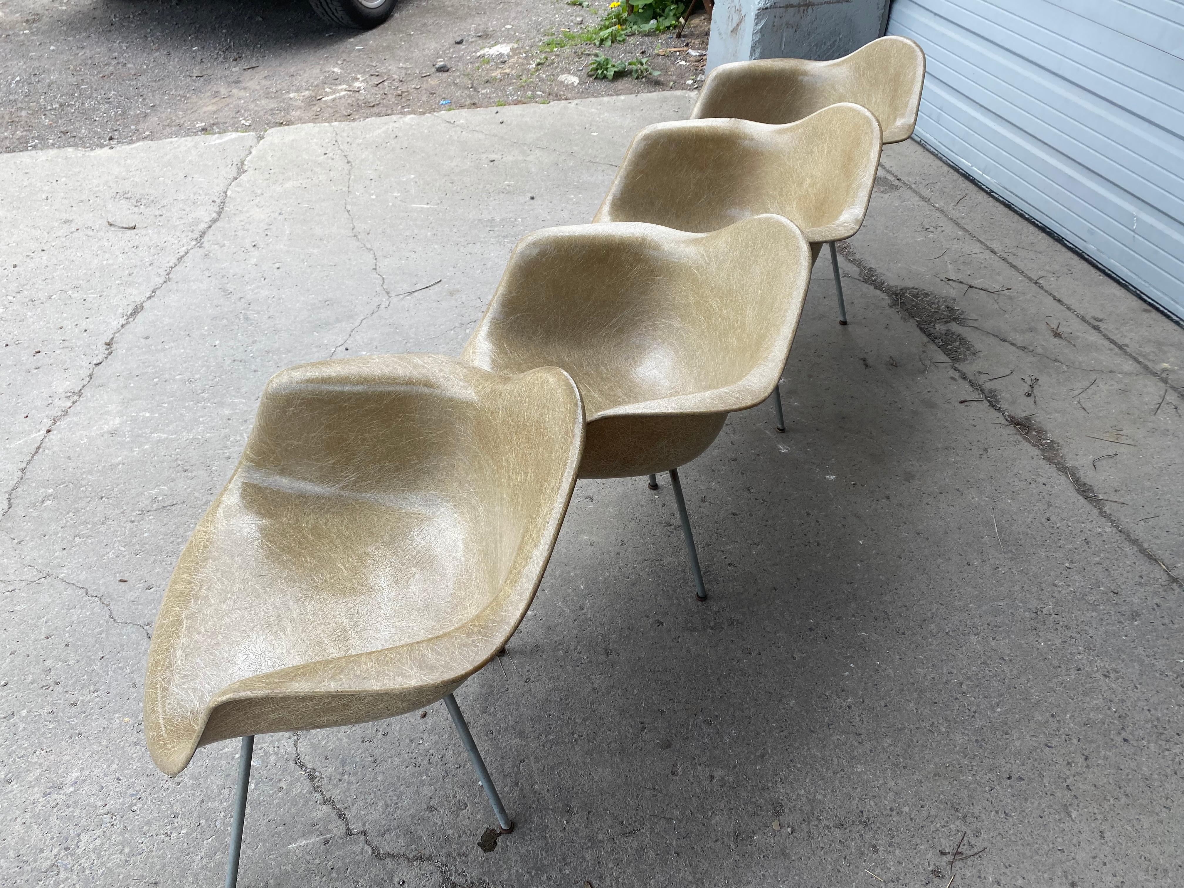 1st Generation Charles Eames Zenith/Herman Miller Plastic Rope Edge Chair For Sale 8