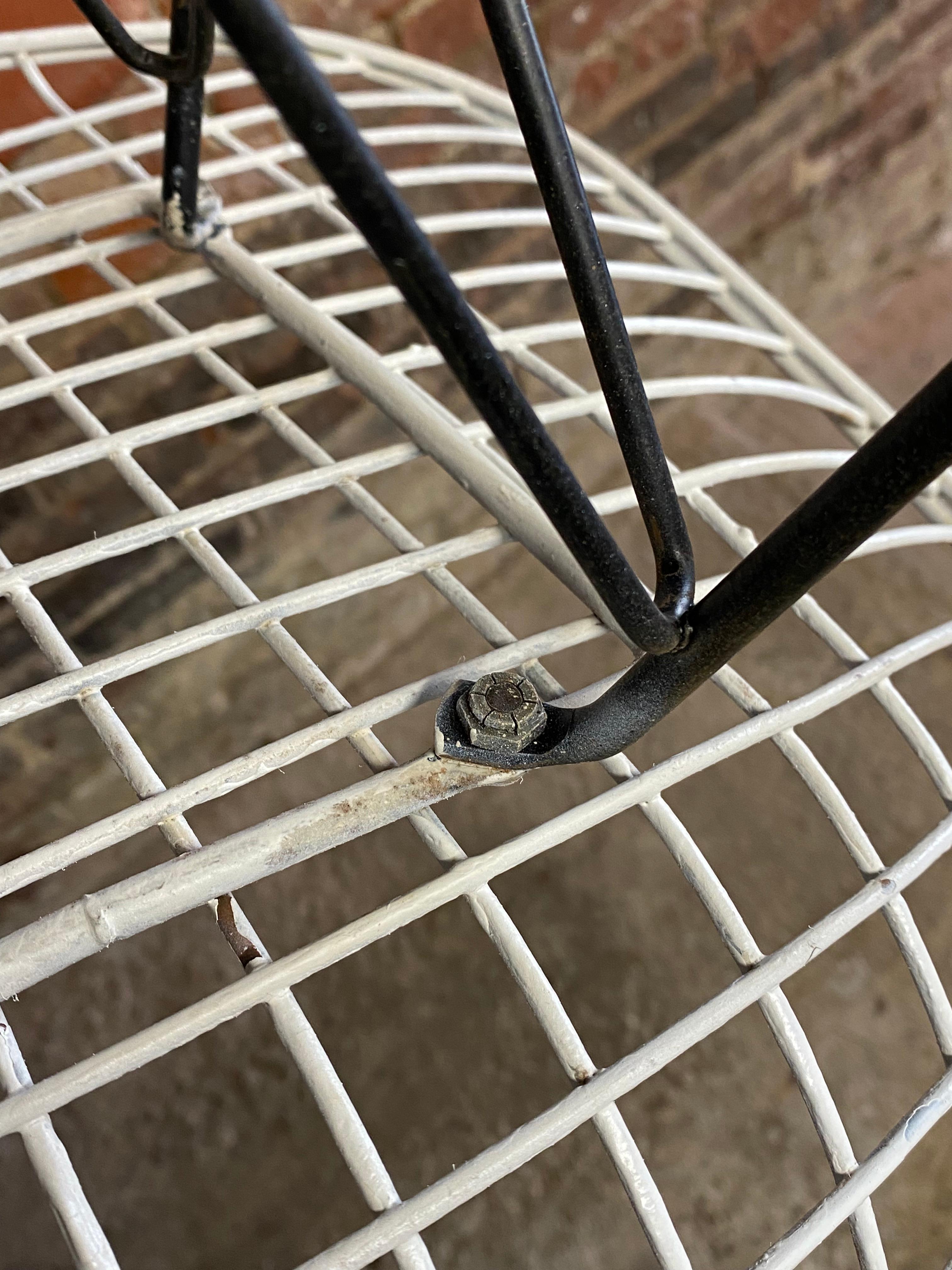 Chaise Tour Eiffel de 1ère génération Eames Dkr-2 fil métallique en vente 5