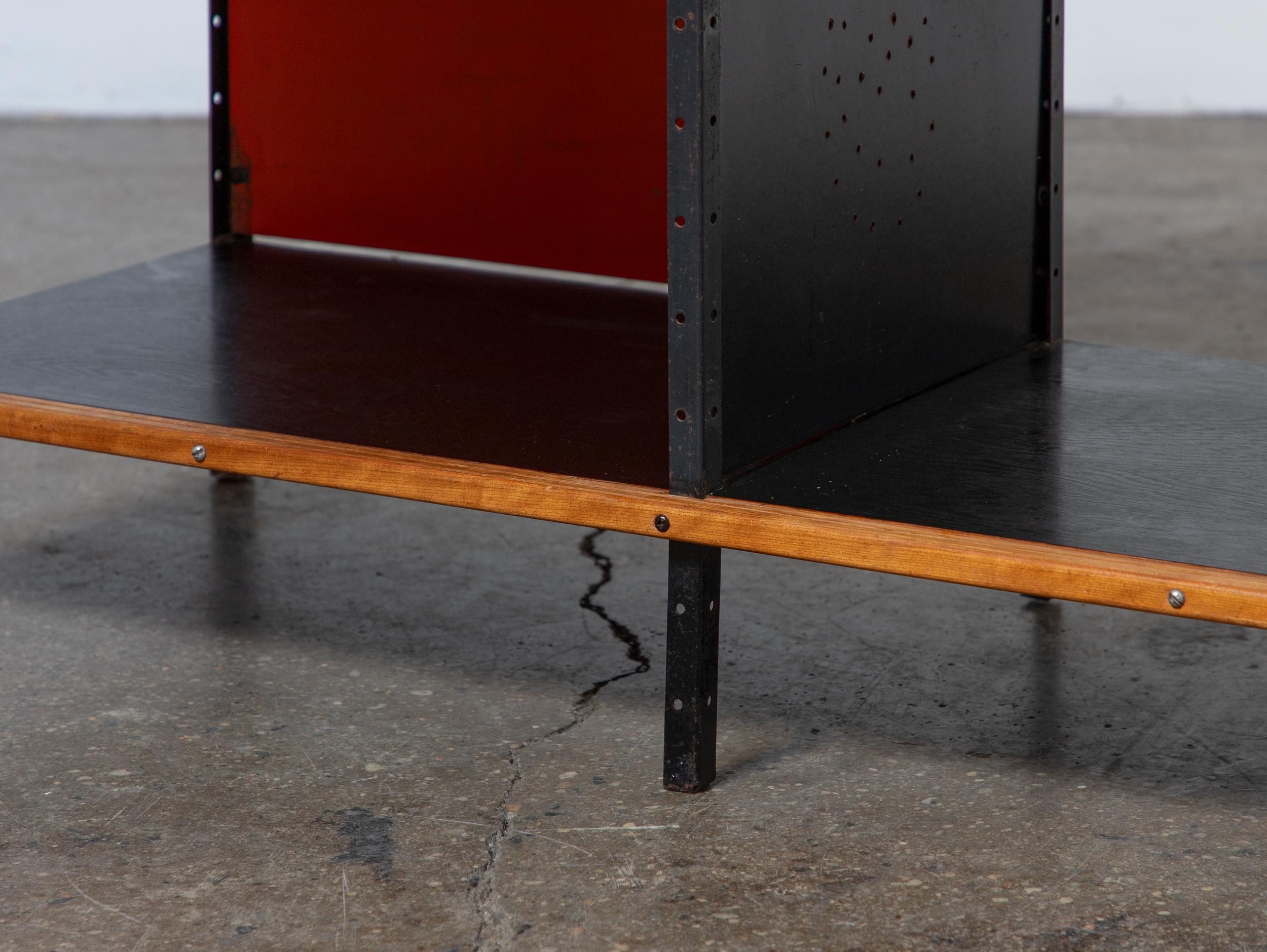 A.I.C. 220-C di prima generazione per Herman Miller, in rosso, blu e giallo in vendita 5