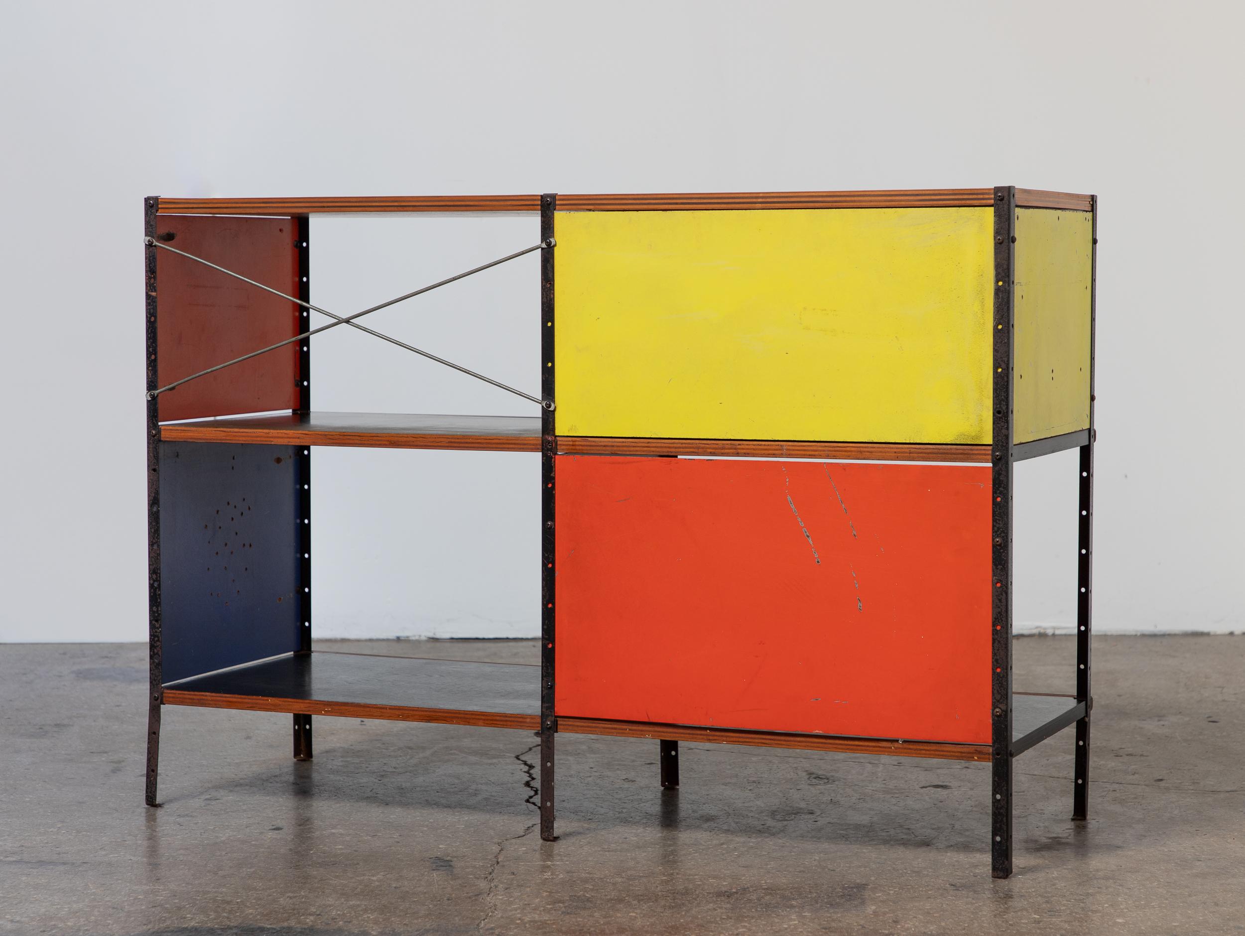 XX secolo A.I.C. 220-C di prima generazione per Herman Miller, in rosso, blu e giallo in vendita