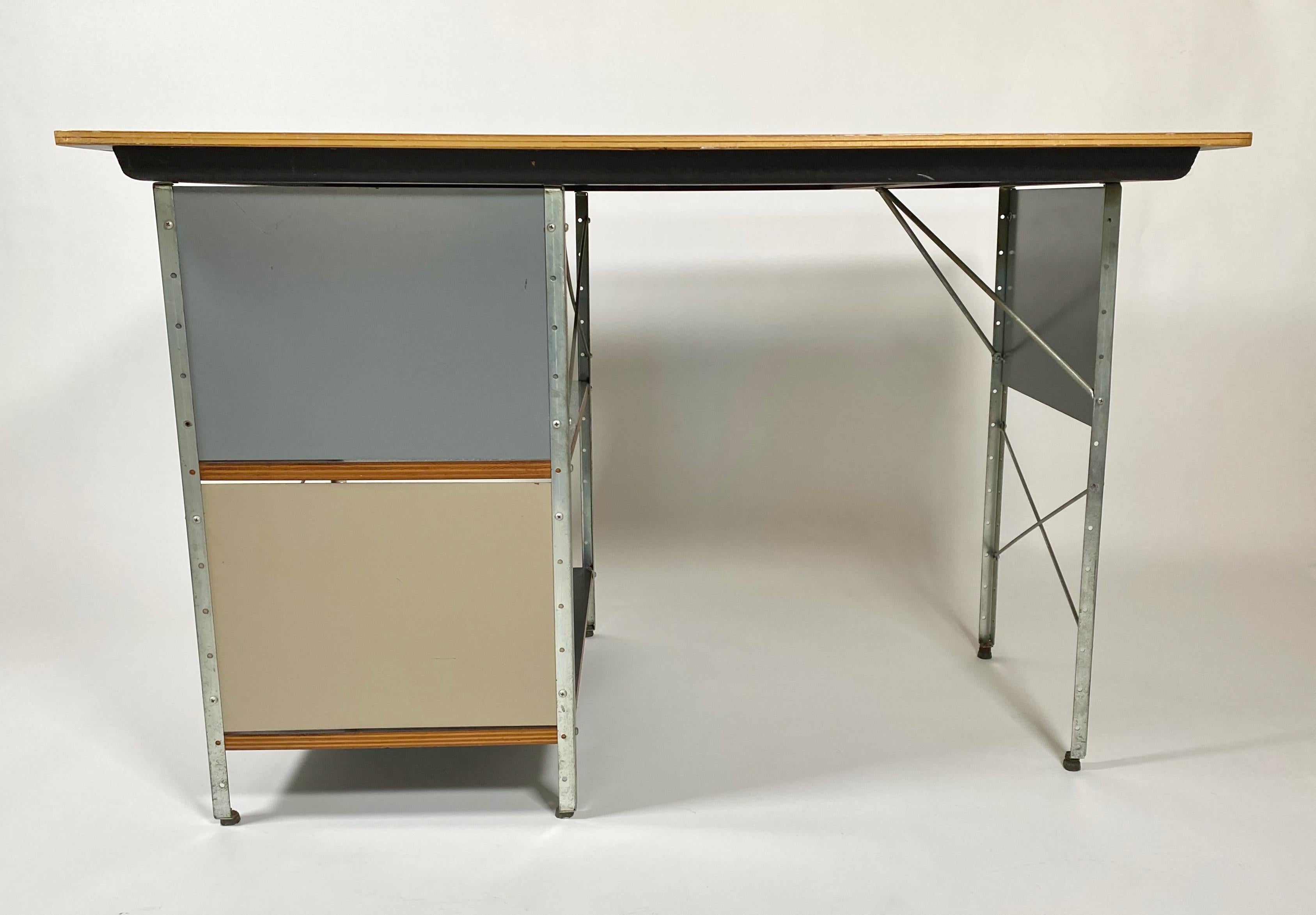 20th Century 1st Generation ESU D-10-N Desk by Charles and Ray Eames