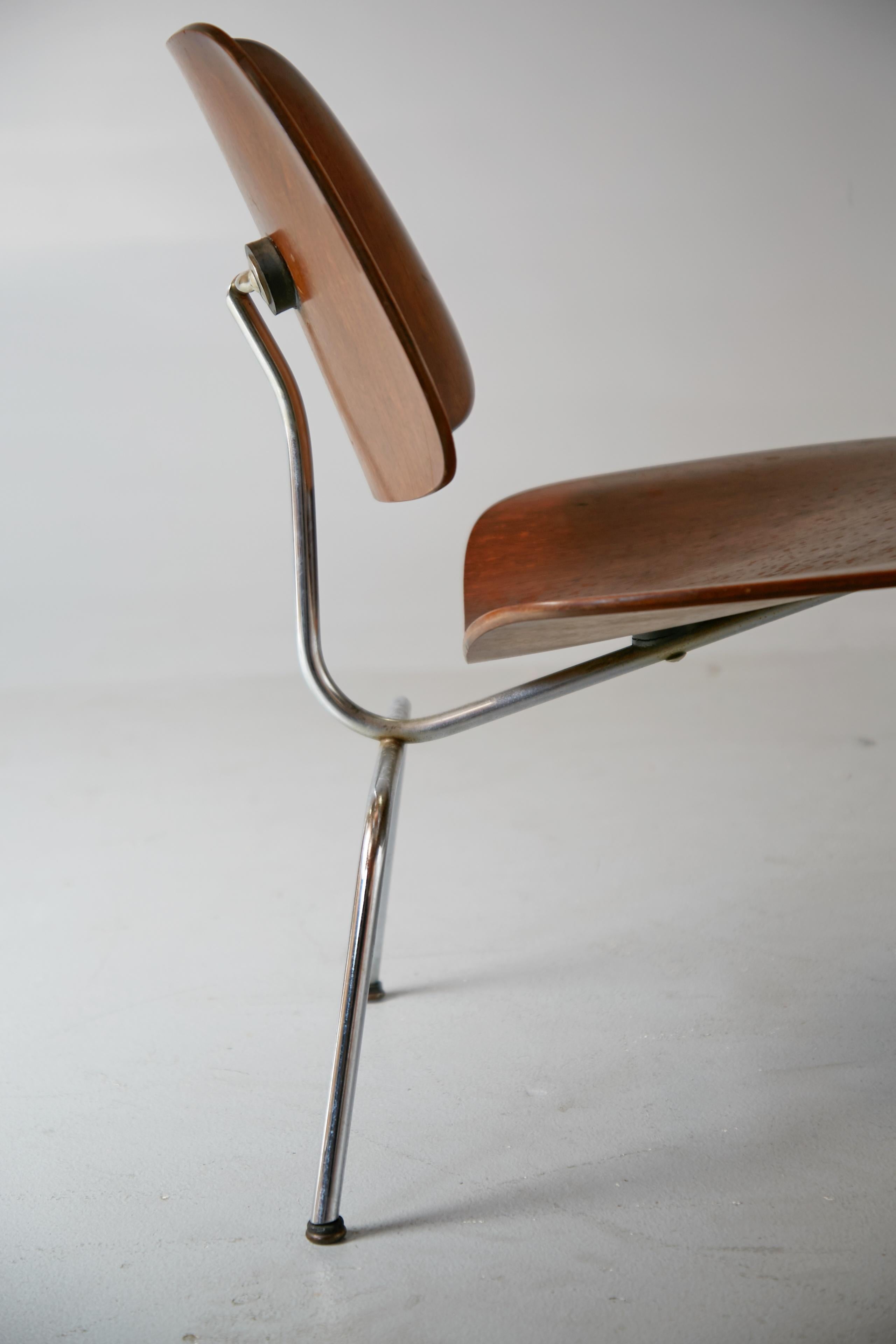 Mid-Century Modern 1st Generation Evans Production Charles and Ray Eames LCM Chairs, 1946, Signed