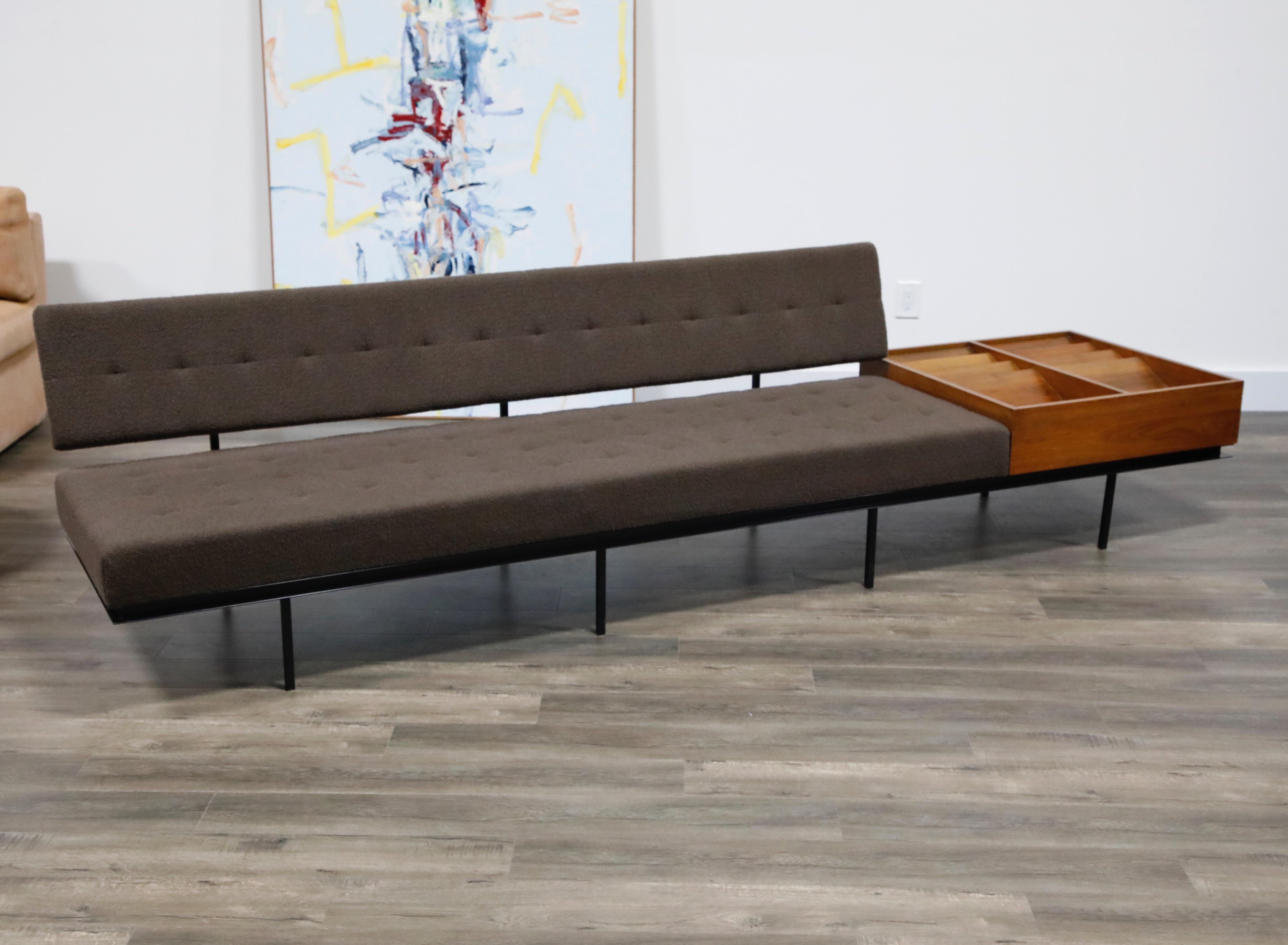 Mid-Century Modern 1st Generation Florence Knoll Model #578 Sofa by Knoll Associates, 1950s, Signed