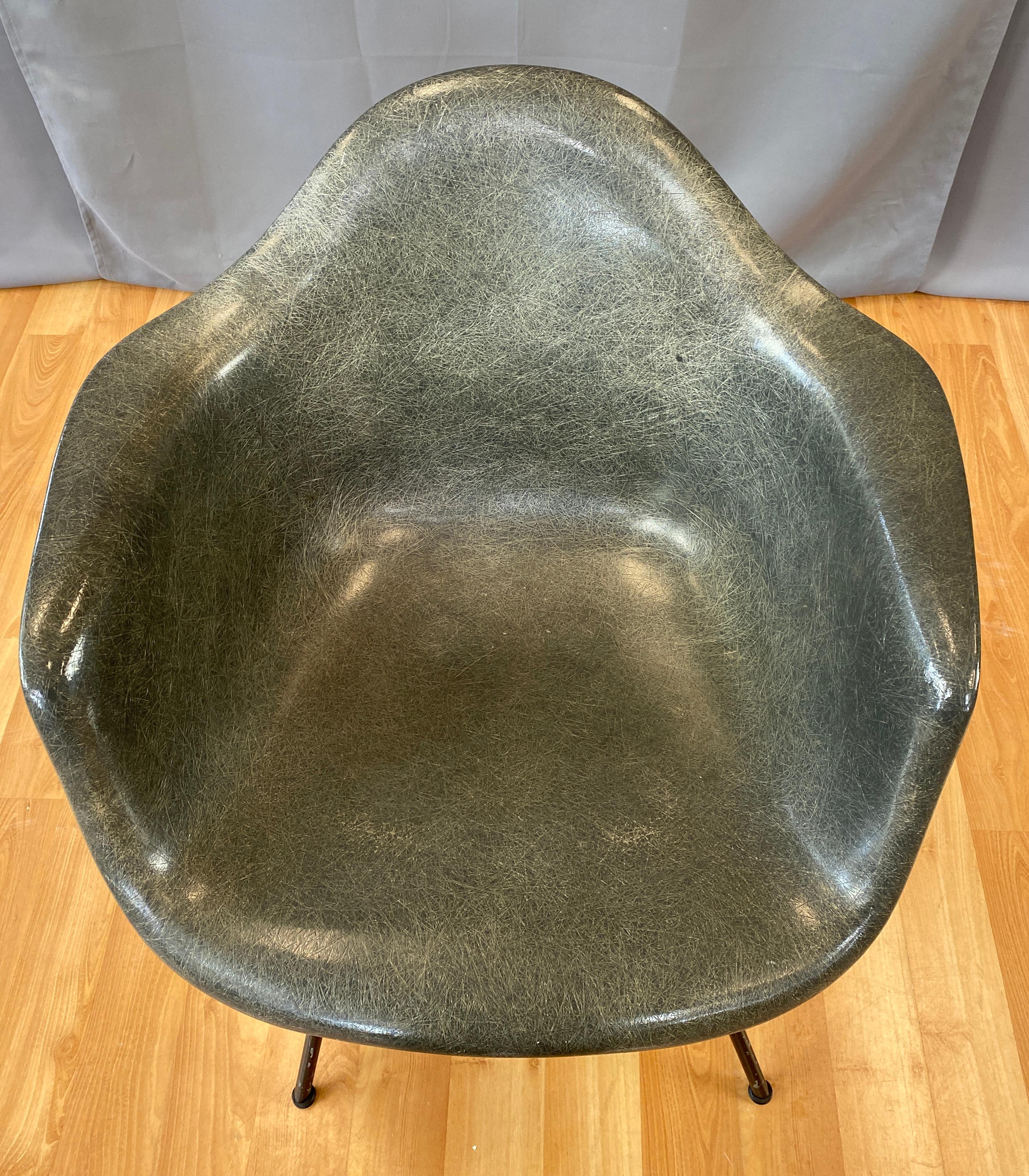 Metal 1st Generation Zenith Plastic Rope Edge Chair, Charles Eames for Herman Miller A