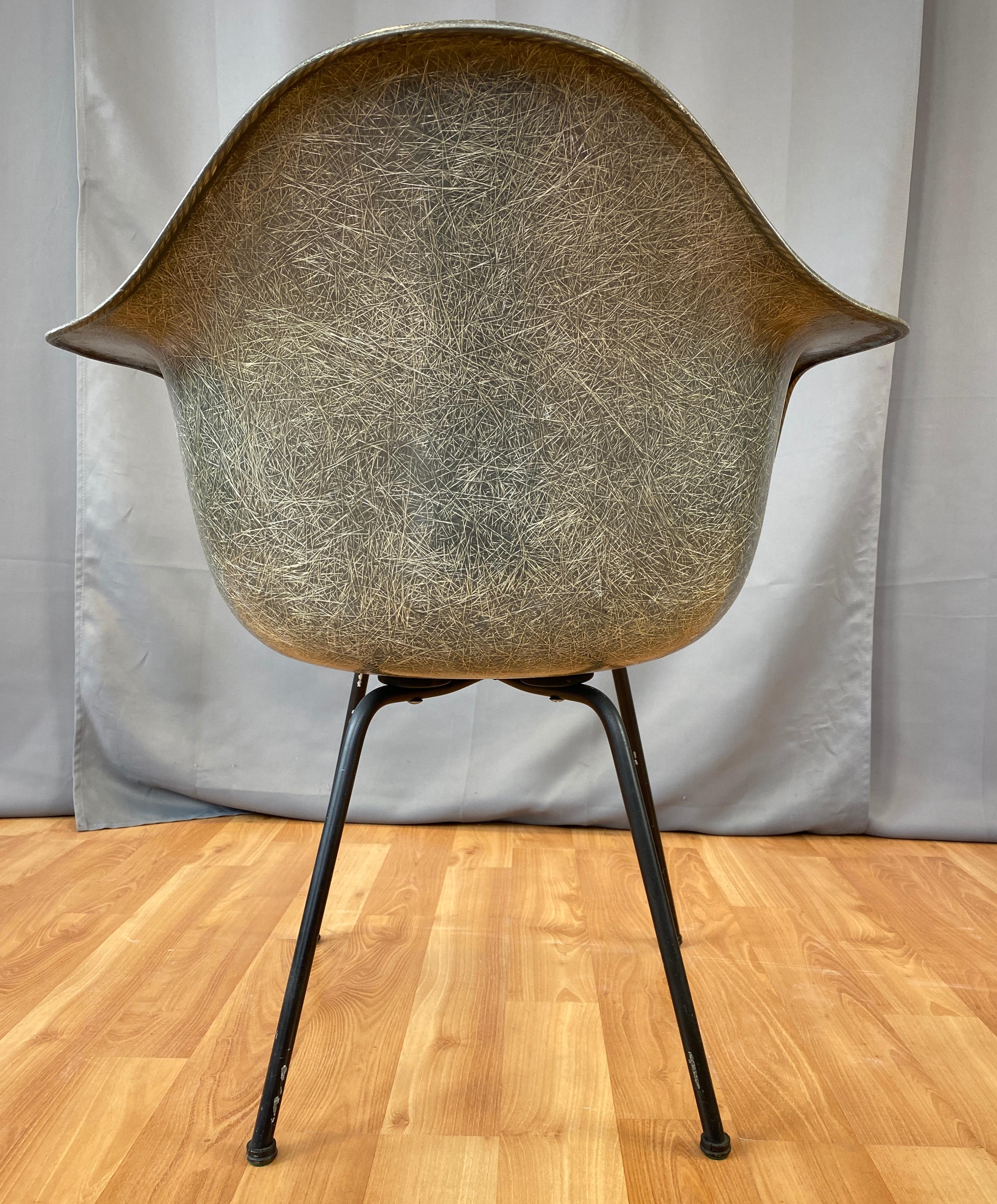 1st Generation Zenith Plastic Rope Edge Chair, Charles Eames for Herman Miller B In Good Condition In San Francisco, CA