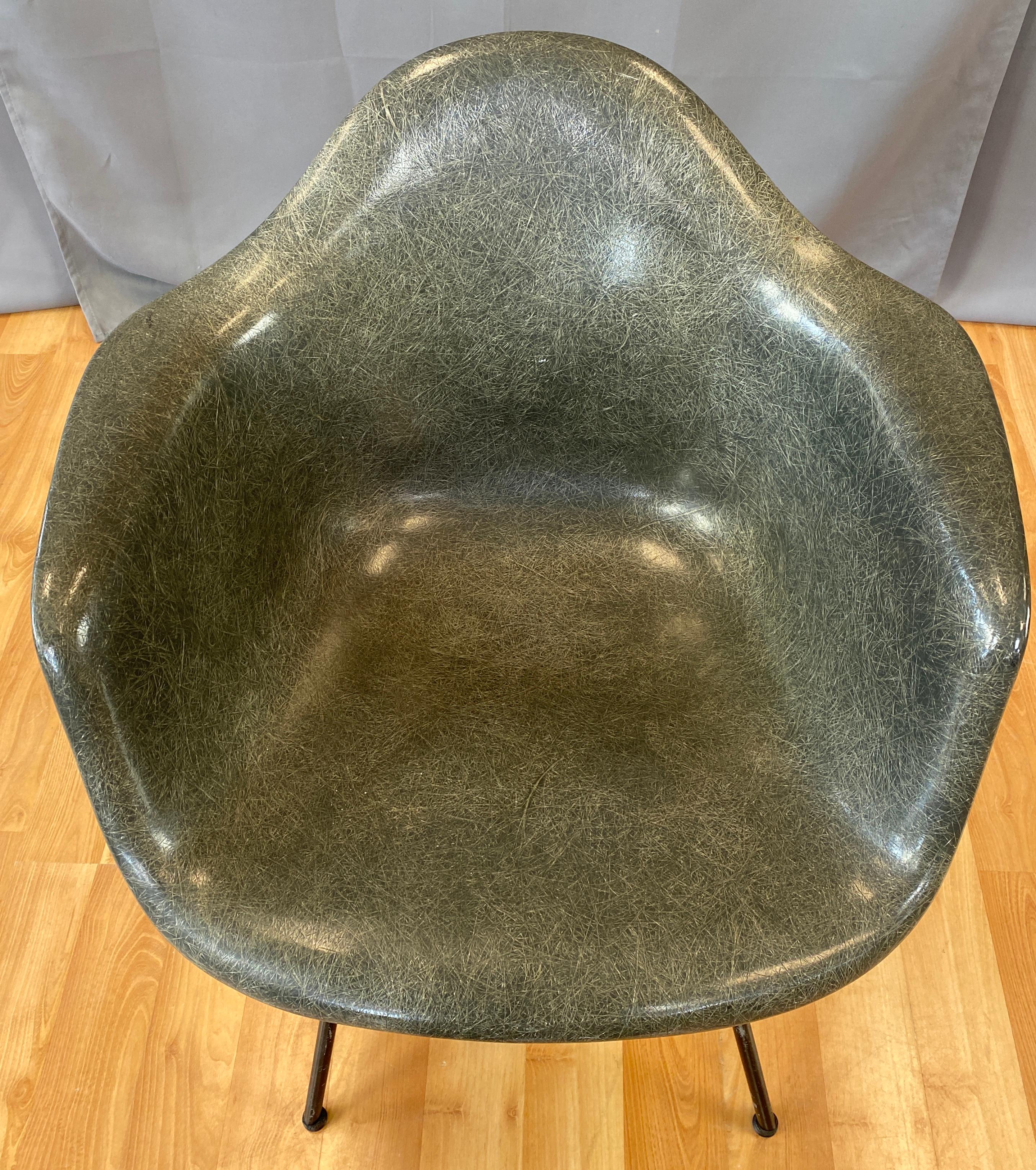 Metal 1st Generation Zenith Plastic Rope Edge Chair, Charles Eames for Herman Miller B